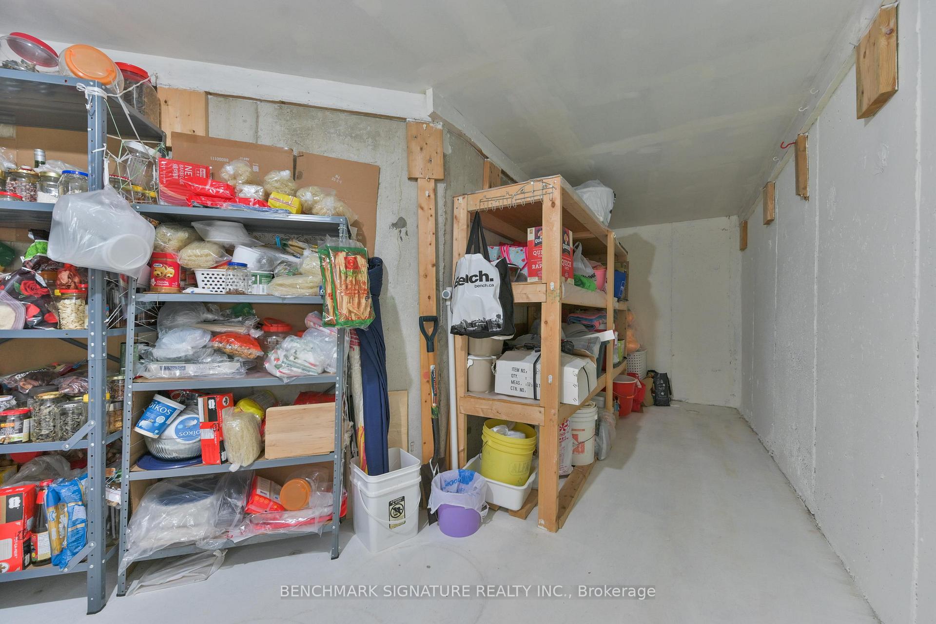 Photo 28 of 27 Avenida Street, Markham, Middlefield — HOMEH