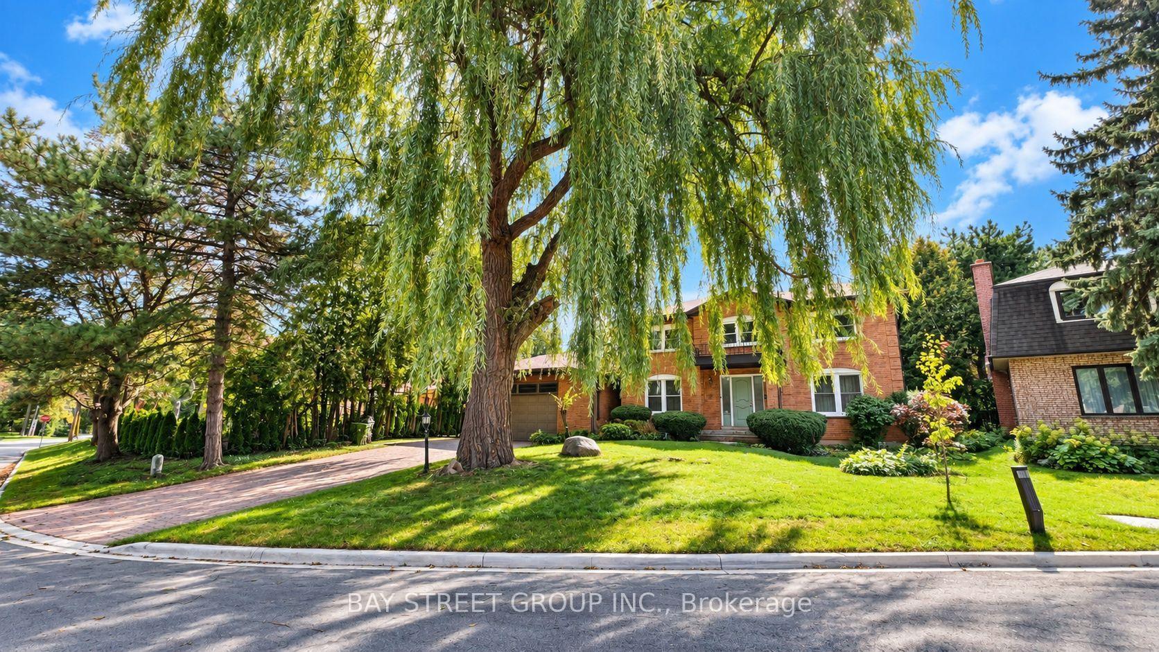 Front of Unit 101, 5 Elmira Court