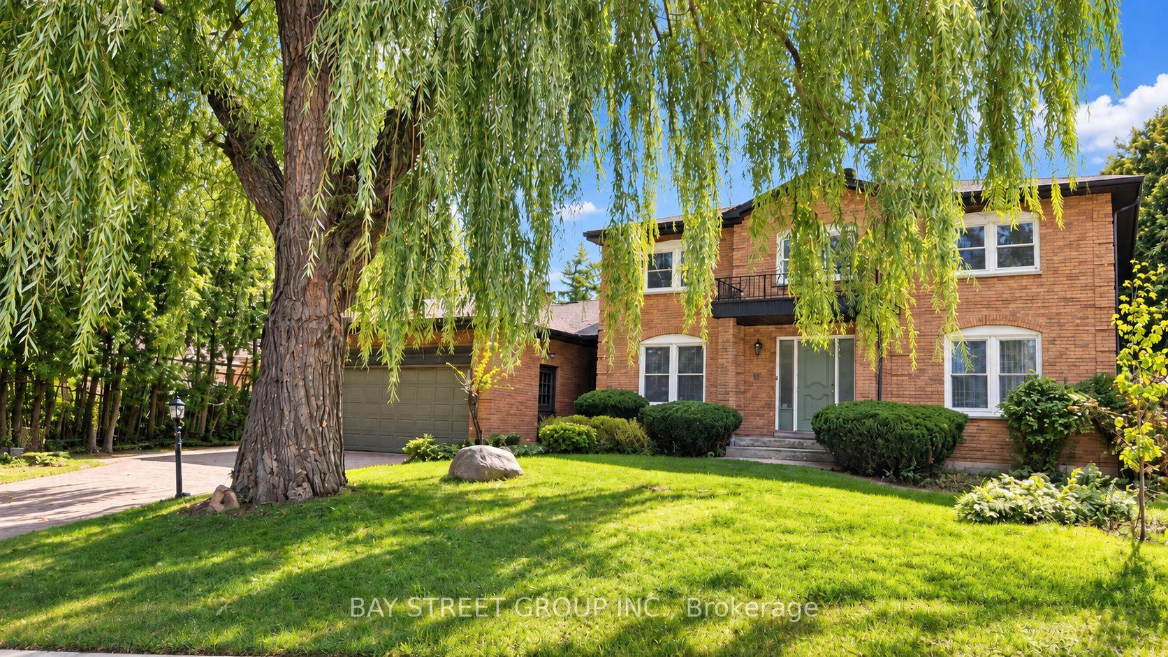Front of Unit 201, 5 Elmira Court