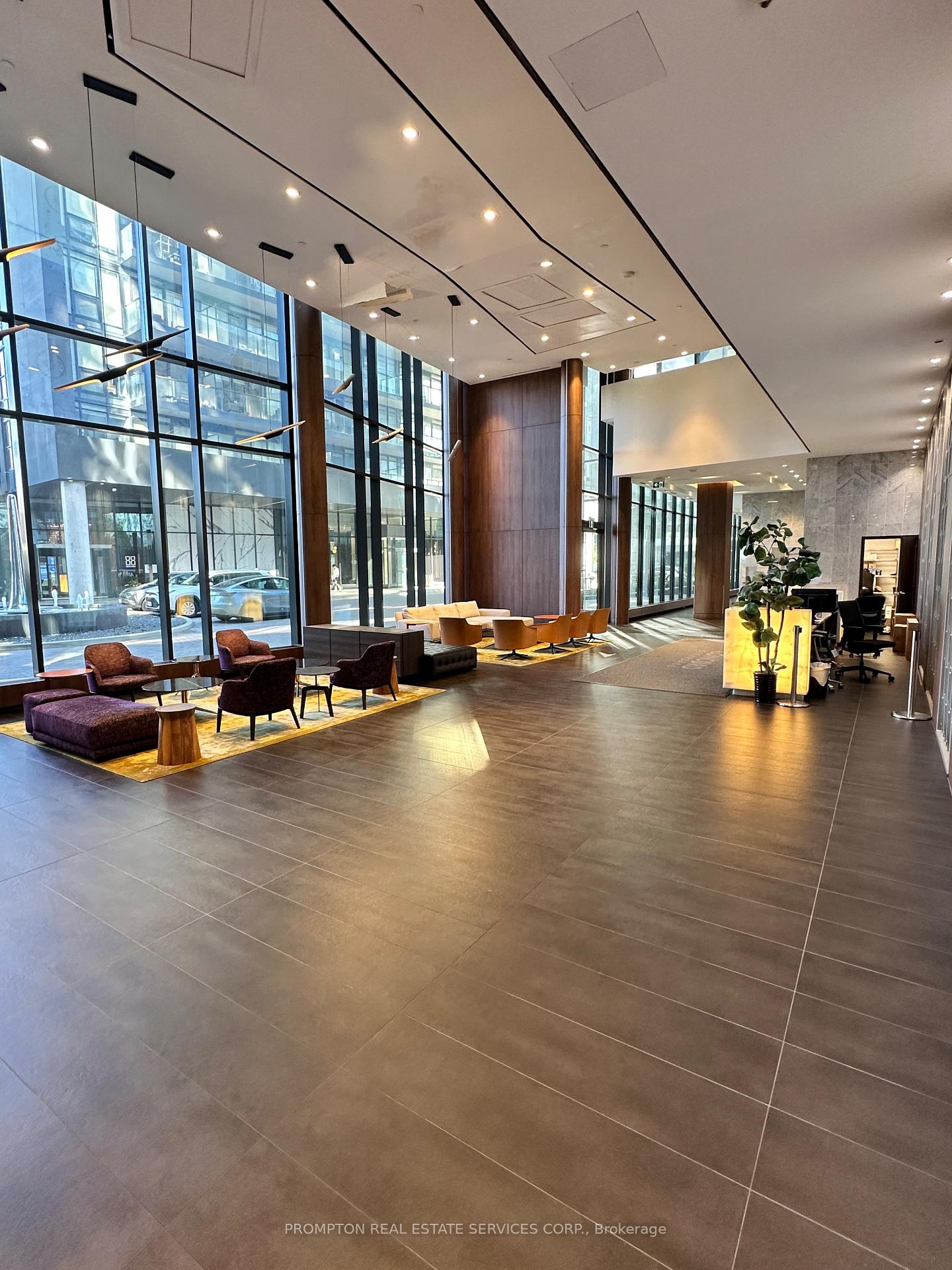 Photo 4 of Unit 1912, 80 Queens Wharf Road, Toronto, Waterfront Communities — HOMEH