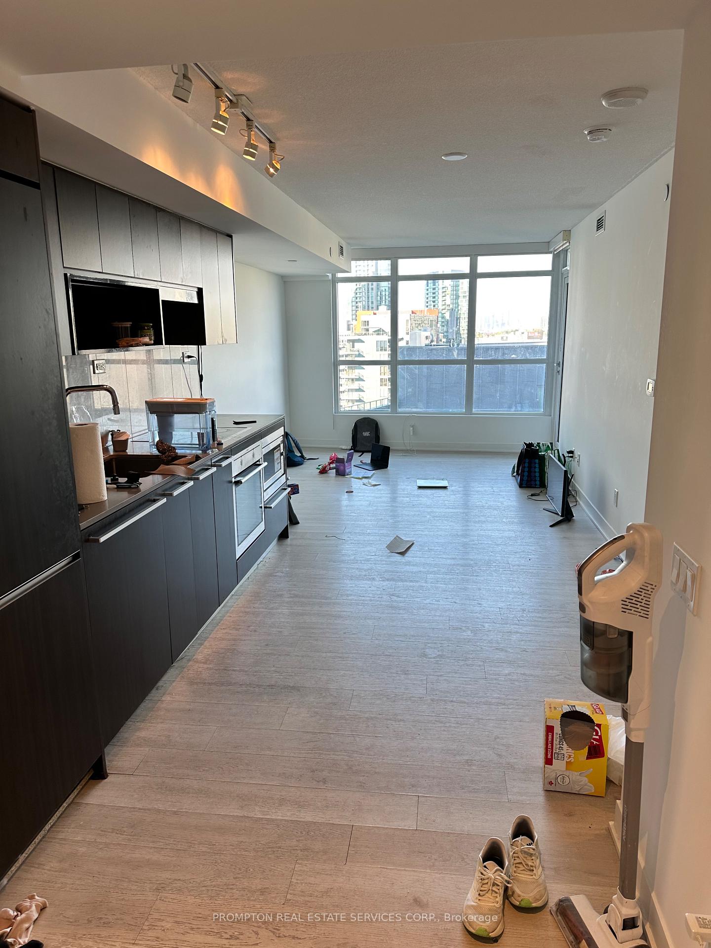 Photo 6 of Unit 1912, 80 Queens Wharf Road, Toronto, Waterfront Communities — HOMEH