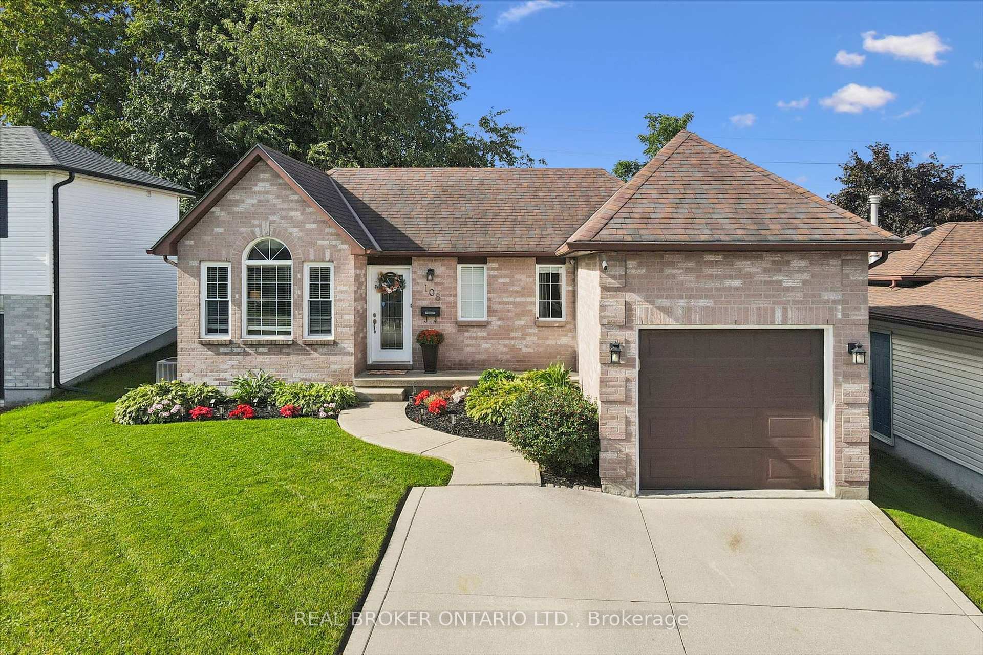 Photo 1 of 108 Canrobert Street, Woodstock, Woodstock - South — HOMEH