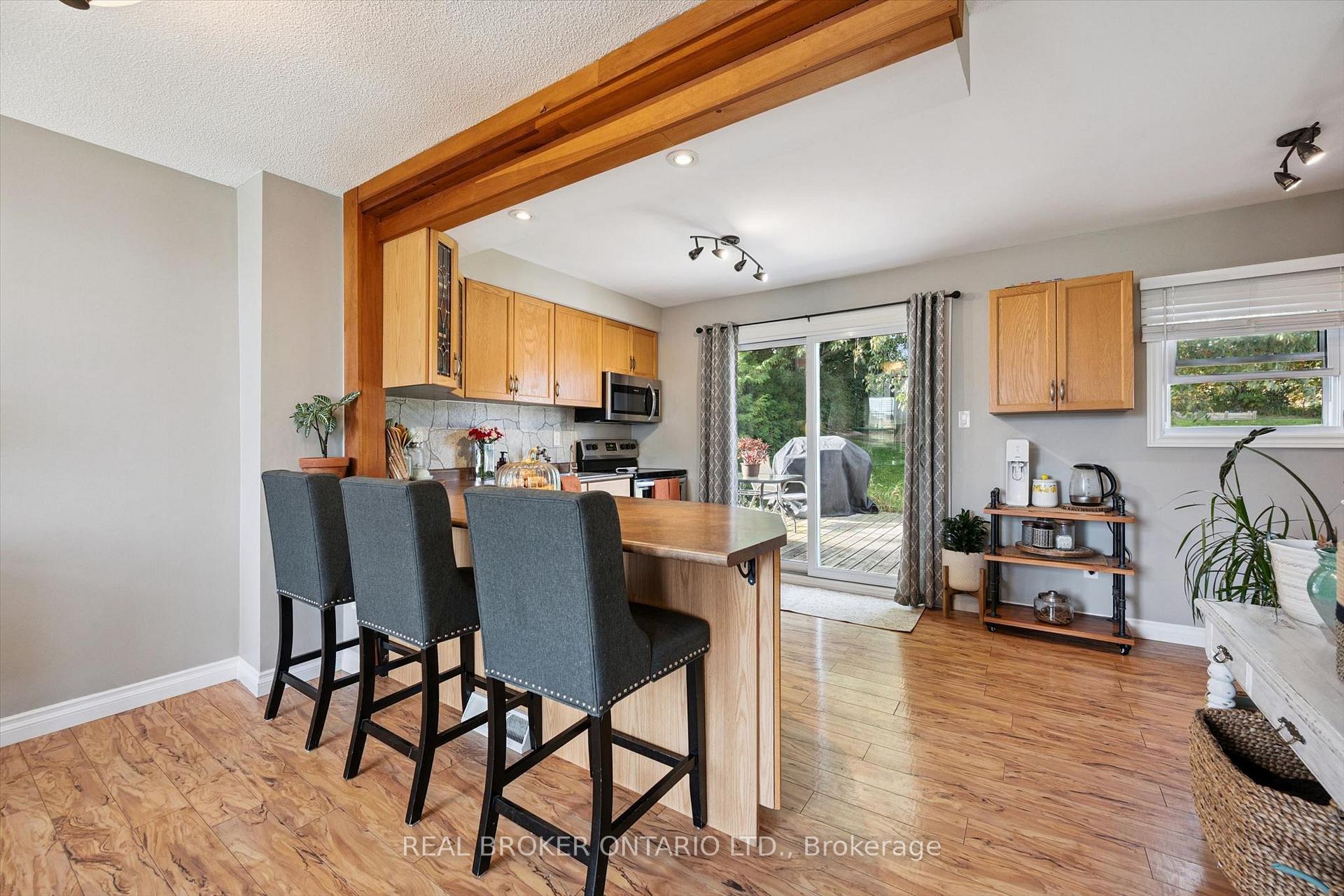 Photo 10 of 108 Canrobert Street, Woodstock, Woodstock - South — HOMEH