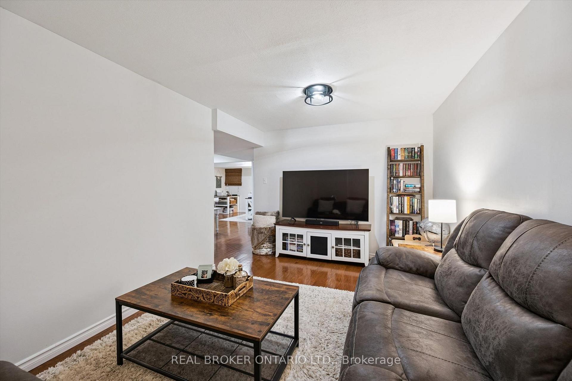 Photo 22 of 108 Canrobert Street, Woodstock, Woodstock - South — HOMEH