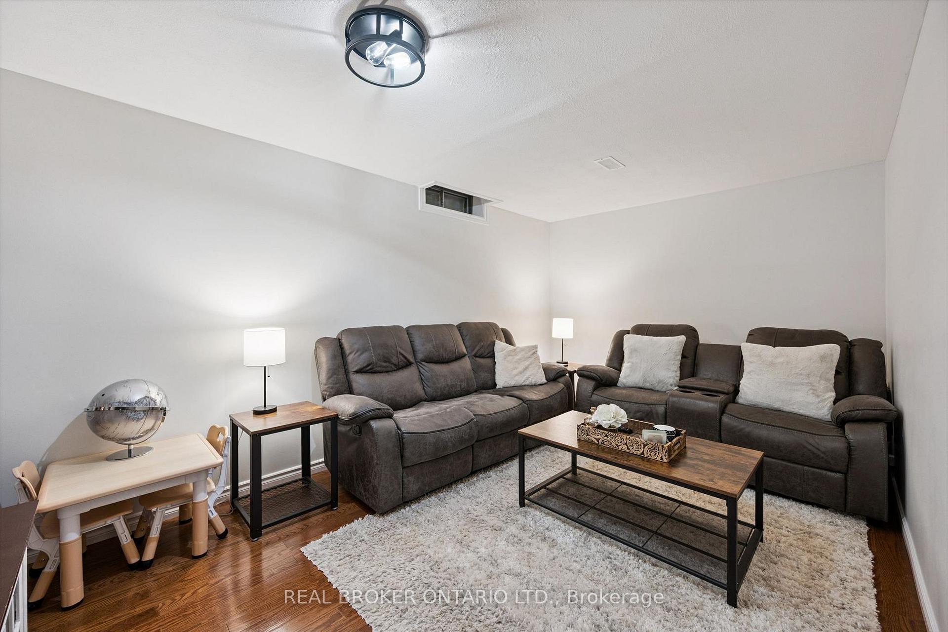 Photo 23 of 108 Canrobert Street, Woodstock, Woodstock - South — HOMEH