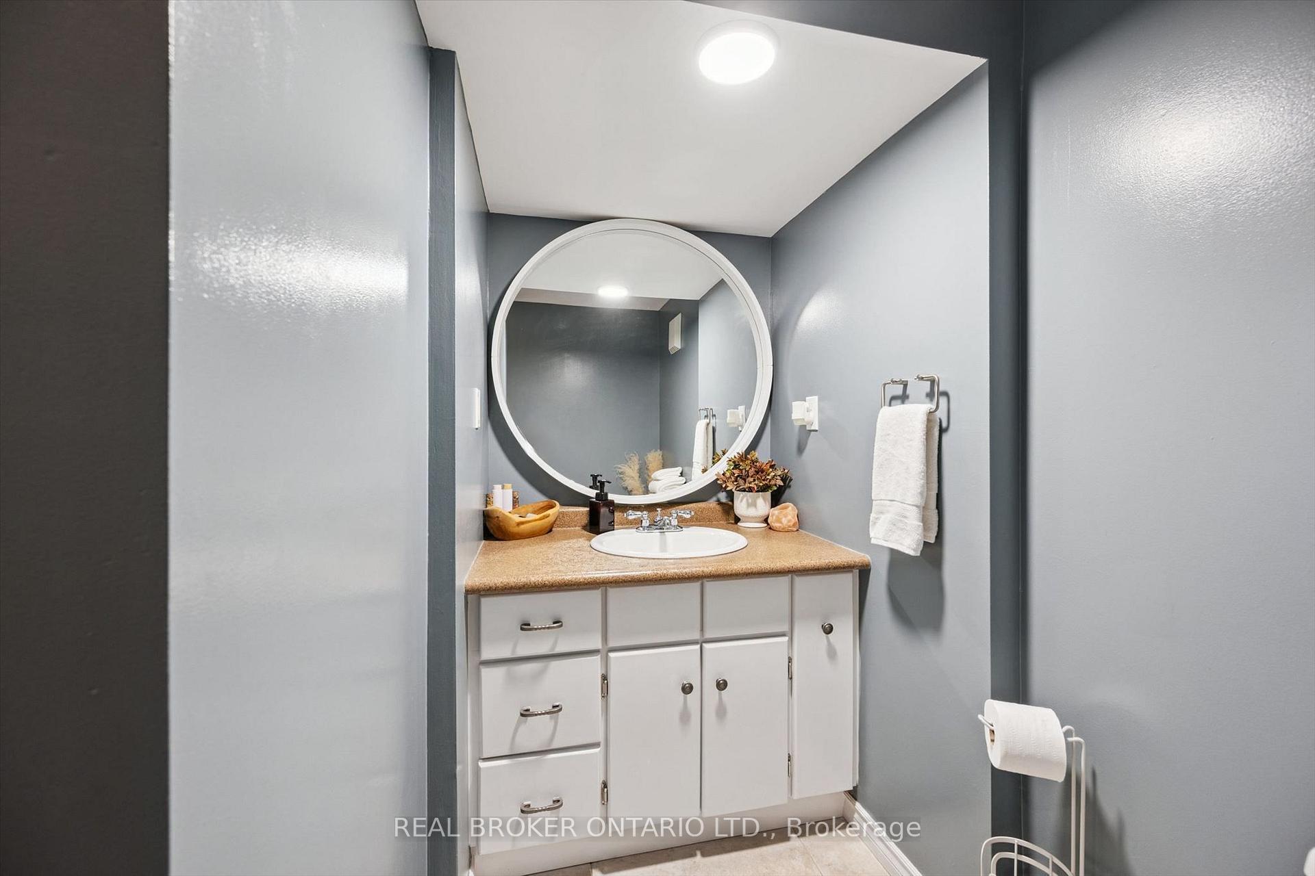 Photo 26 of 108 Canrobert Street, Woodstock, Woodstock - South — HOMEH