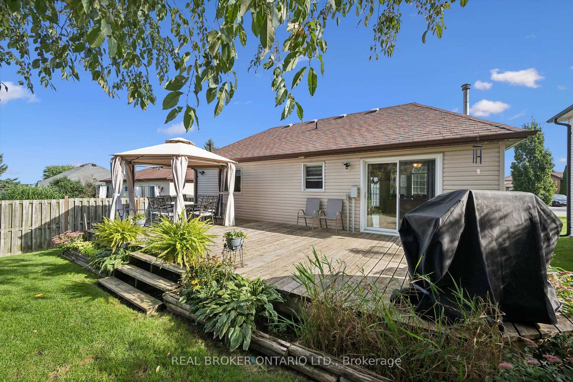 Photo 32 of 108 Canrobert Street, Woodstock, Woodstock - South — HOMEH