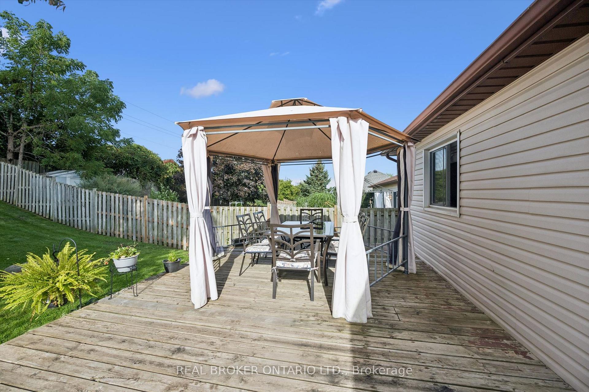 Photo 34 of 108 Canrobert Street, Woodstock, Woodstock - South — HOMEH