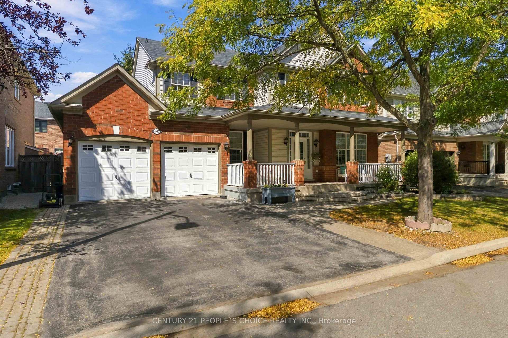 Photo of 1580 Earl Crescent