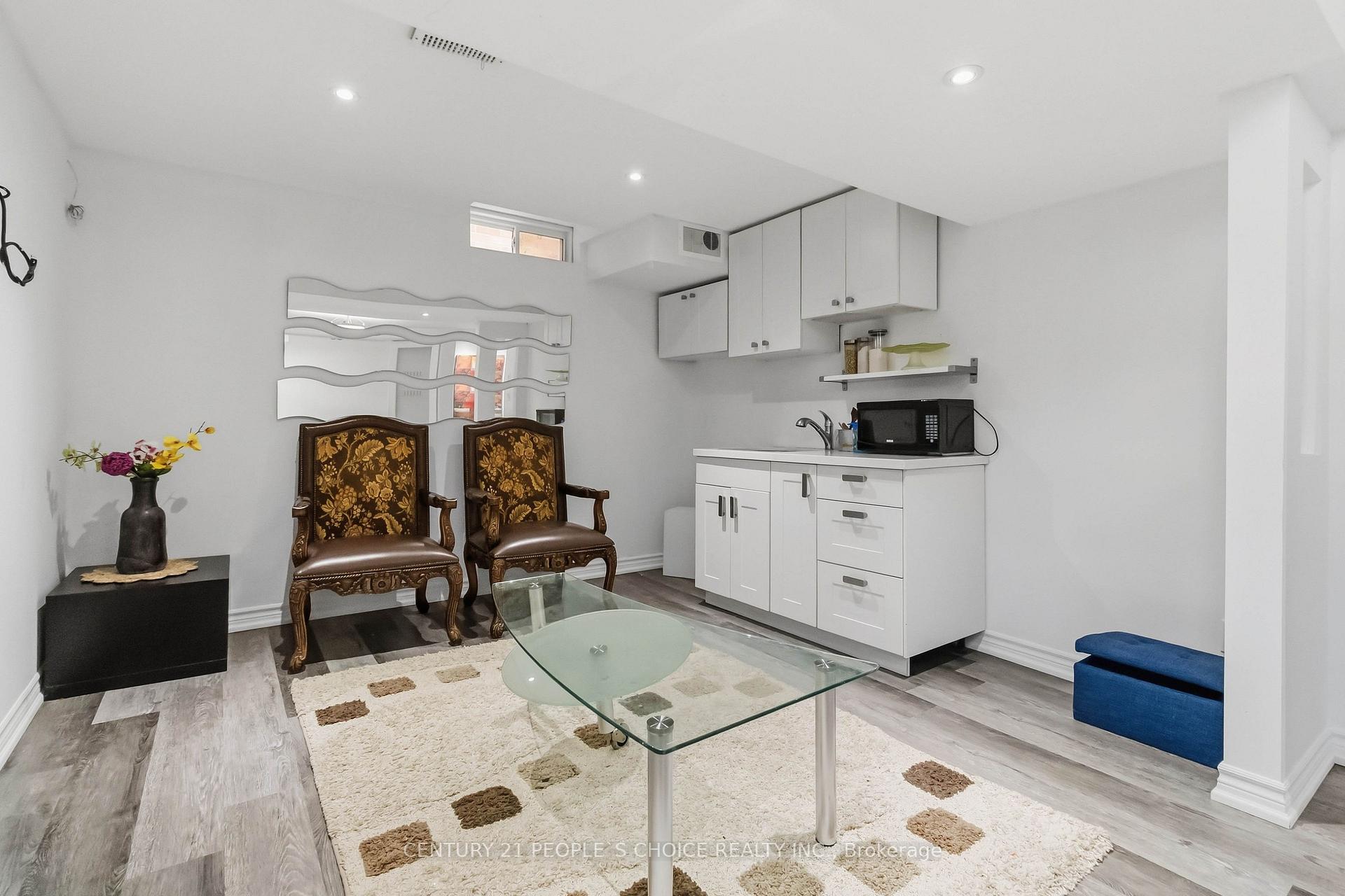 Photo 39 of 1580 Earl Crescent, Milton, Beaty — HOMEH
