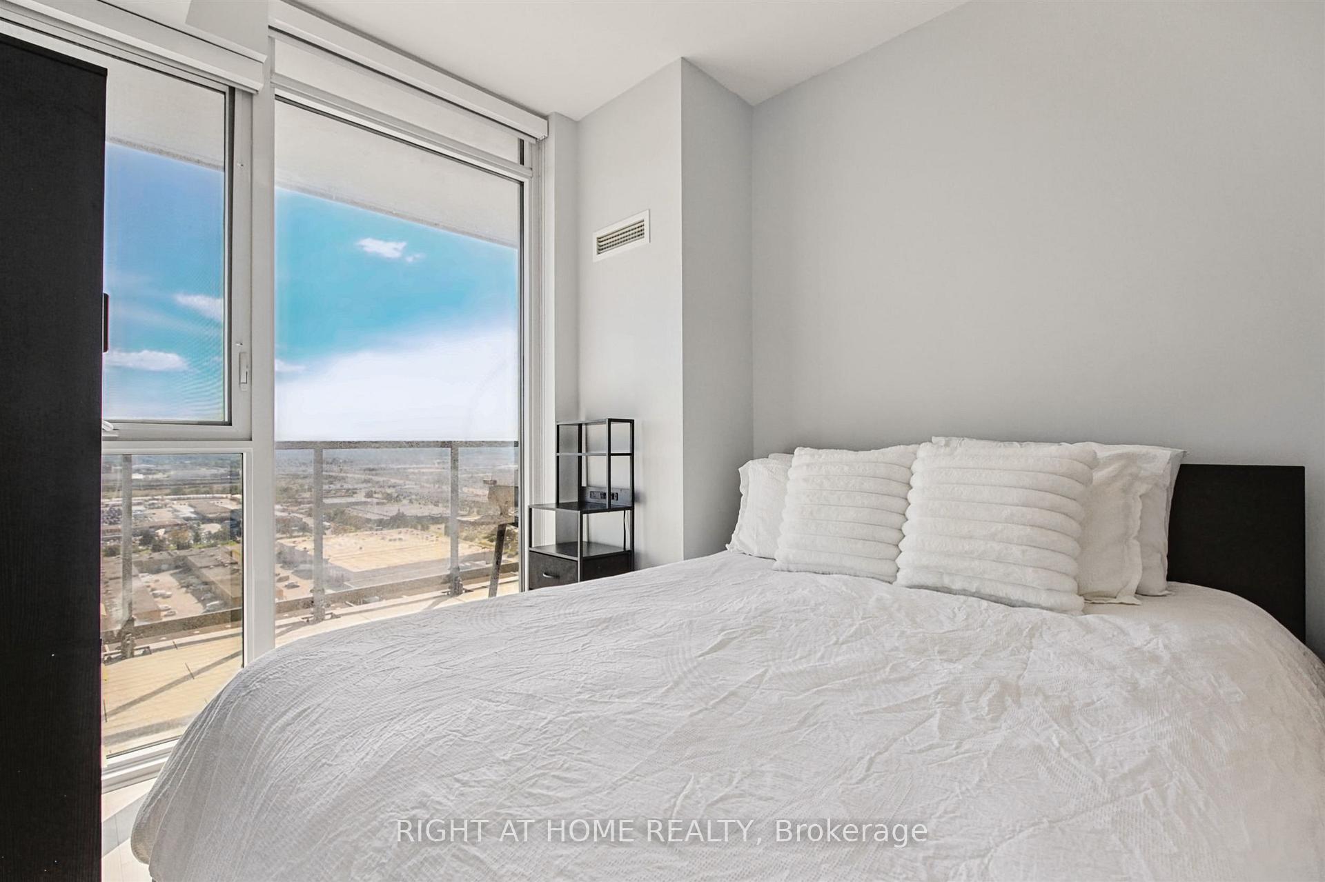 Photo 9 of Unit 2617, 7895 Jane Street, Vaughan, Concord — HOMEH