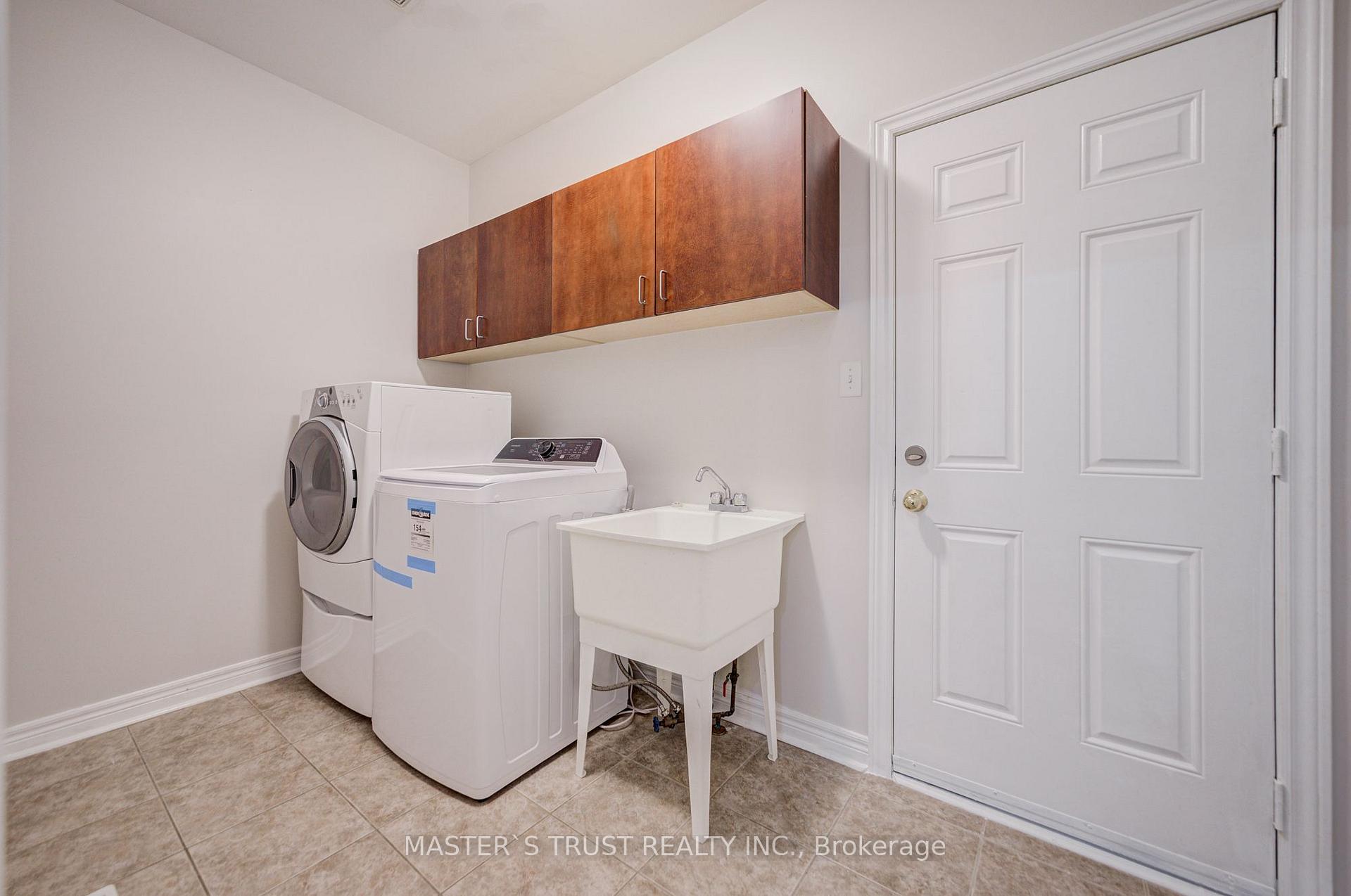 Photo 35 of 213 River Ridge Boulevard, Aurora, Bayview Northeast — HOMEH