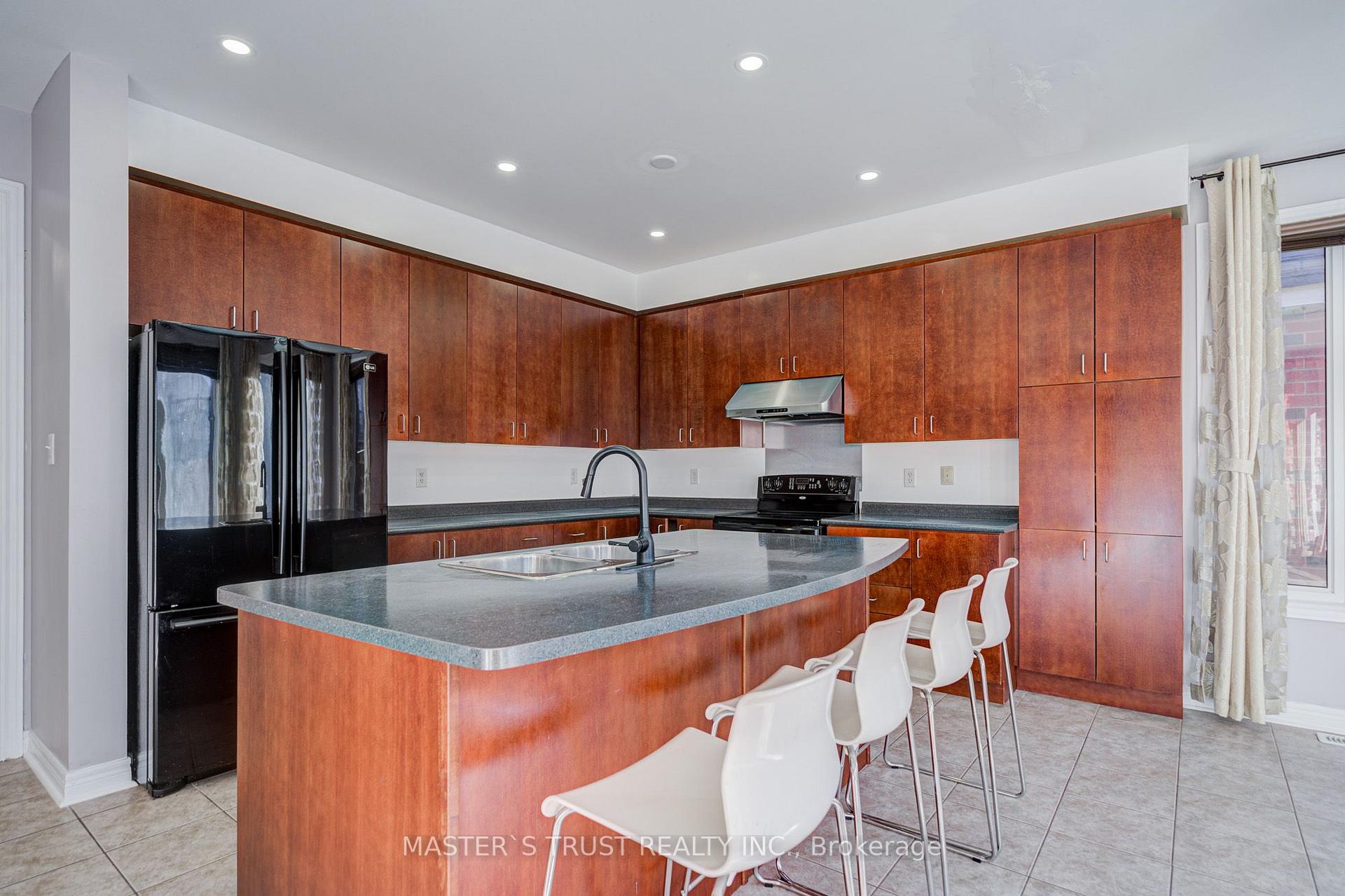 Photo 49 of 213 River Ridge Boulevard, Aurora, Bayview Northeast — HOMEH