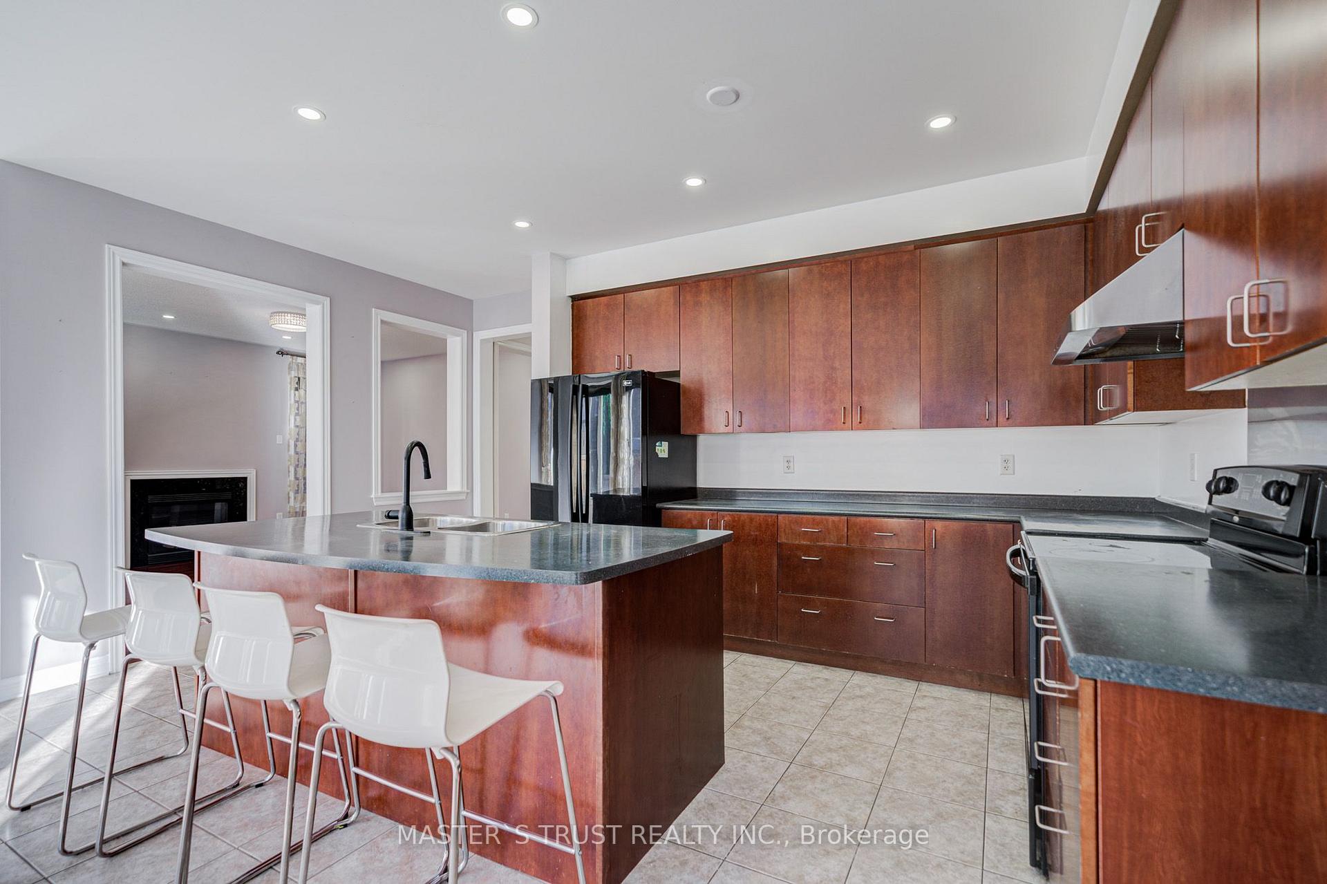 Photo 50 of 213 River Ridge Boulevard, Aurora, Bayview Northeast — HOMEH