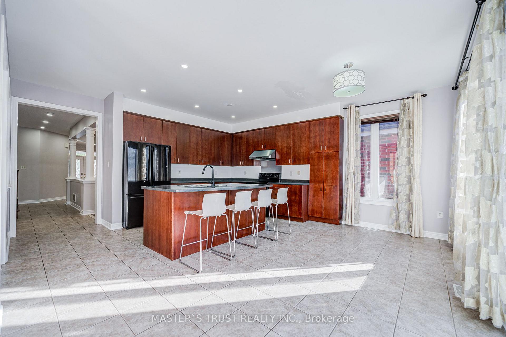Photo 55 of 213 River Ridge Boulevard, Aurora, Bayview Northeast — HOMEH