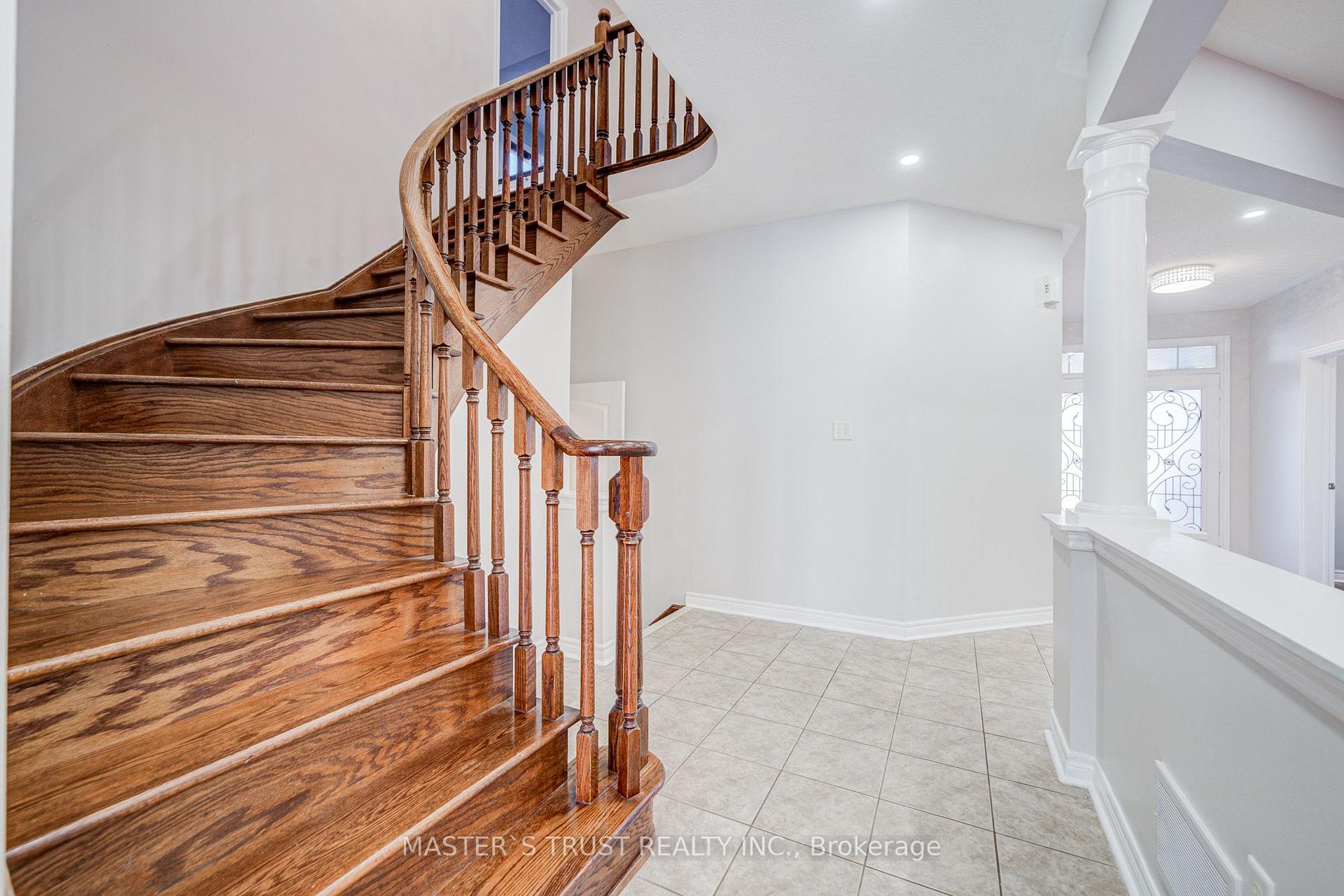 Photo 58 of 213 River Ridge Boulevard, Aurora, Bayview Northeast — HOMEH