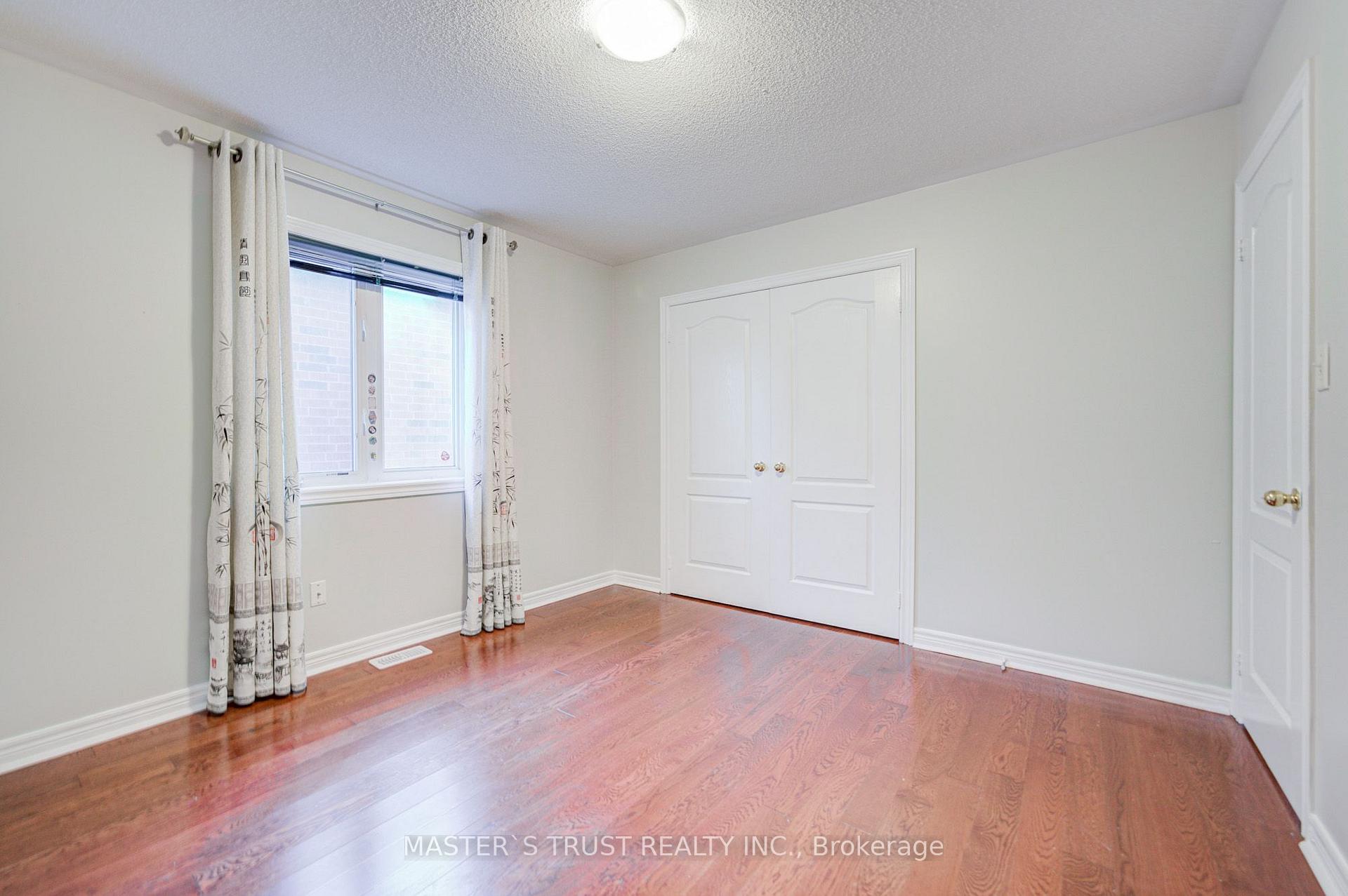 Photo 66 of 213 River Ridge Boulevard, Aurora, Bayview Northeast — HOMEH