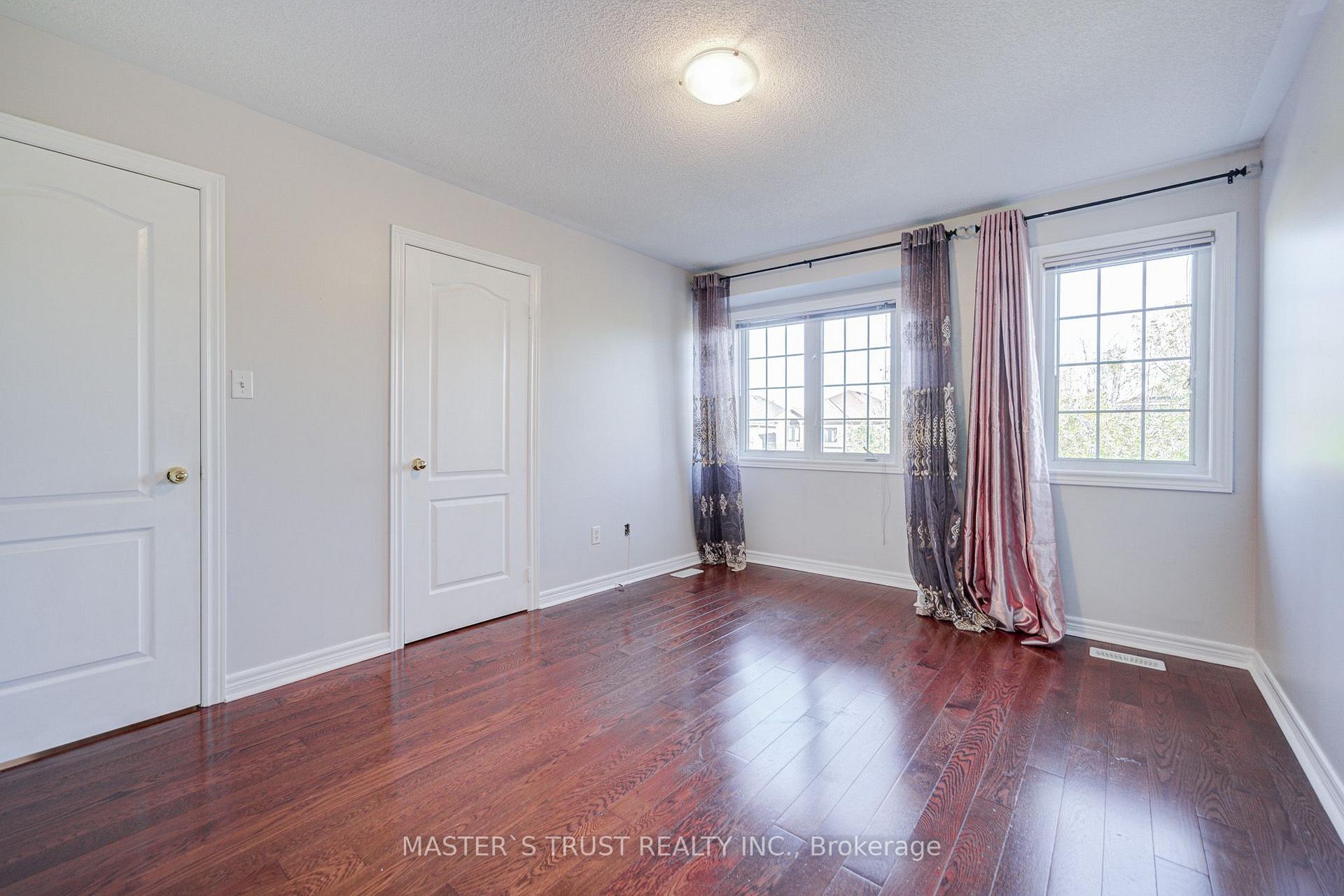 Photo 70 of 213 River Ridge Boulevard, Aurora, Bayview Northeast — HOMEH