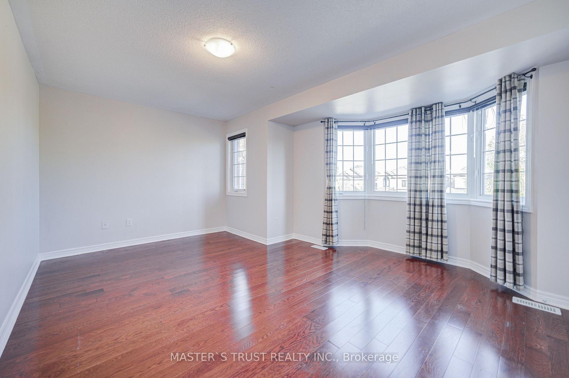 Photo 72 of 213 River Ridge Boulevard, Aurora, Bayview Northeast — HOMEH