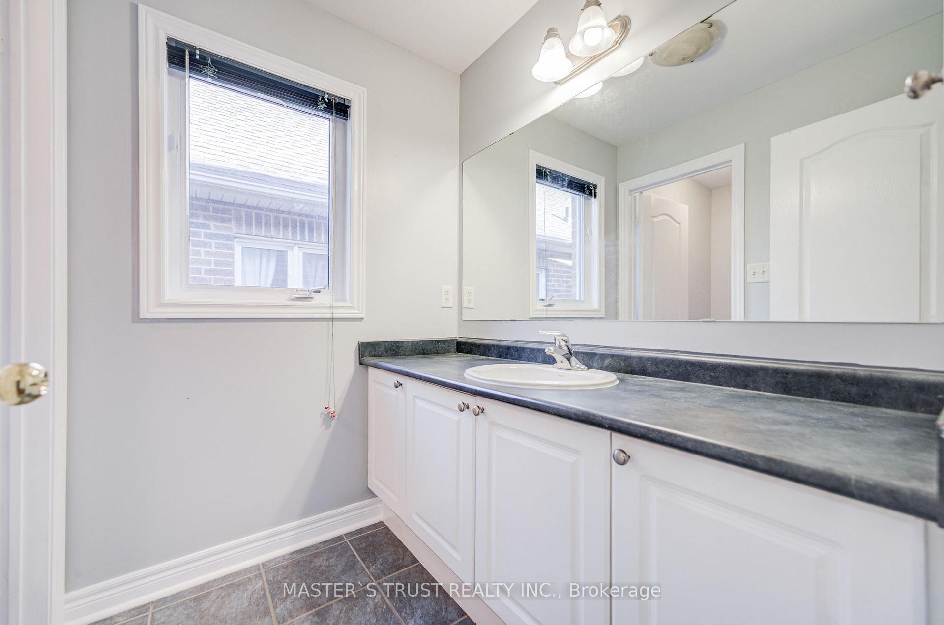 Photo 74 of 213 River Ridge Boulevard, Aurora, Bayview Northeast — HOMEH