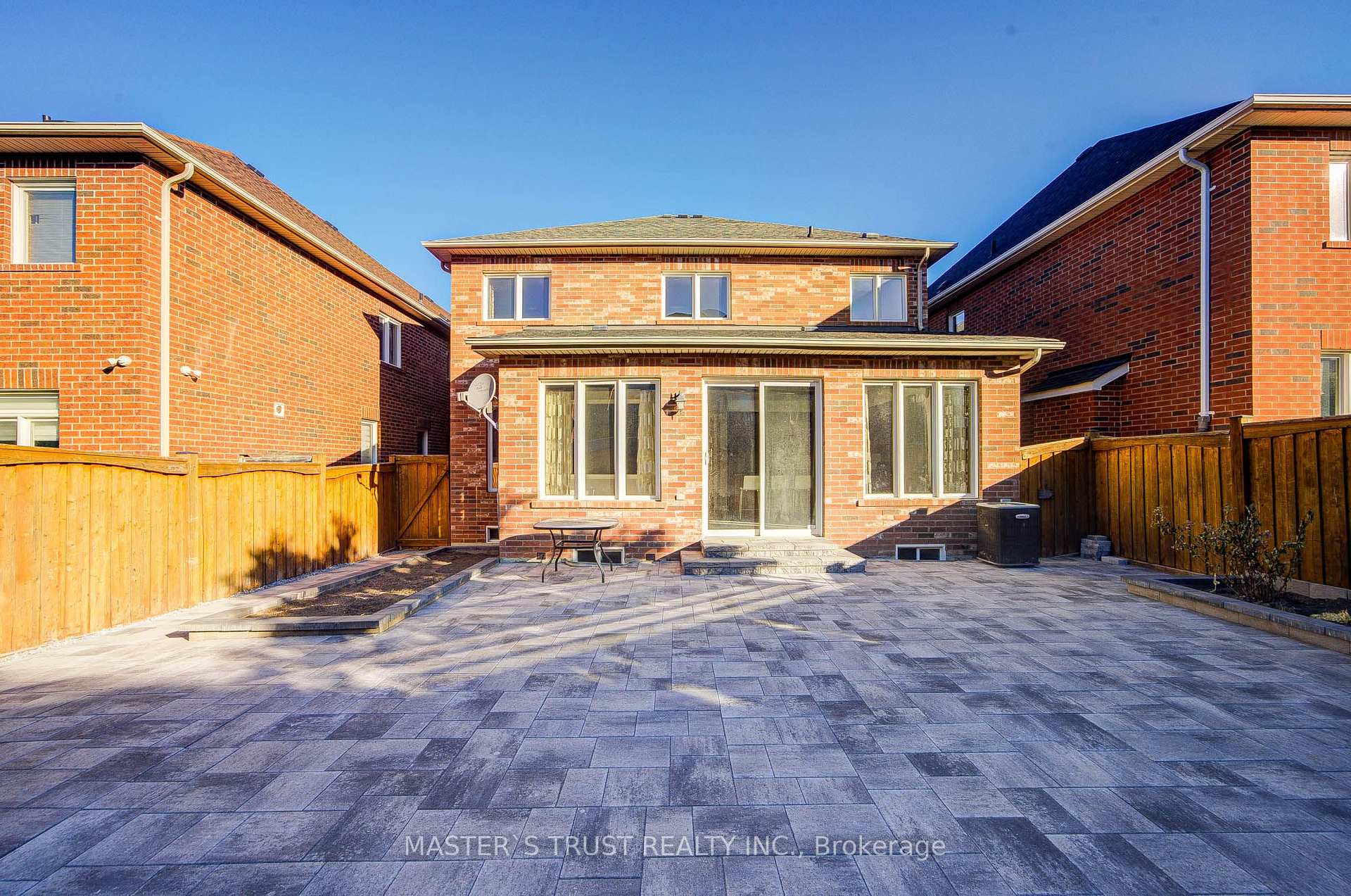 Photo 77 of 213 River Ridge Boulevard, Aurora, Bayview Northeast — HOMEH