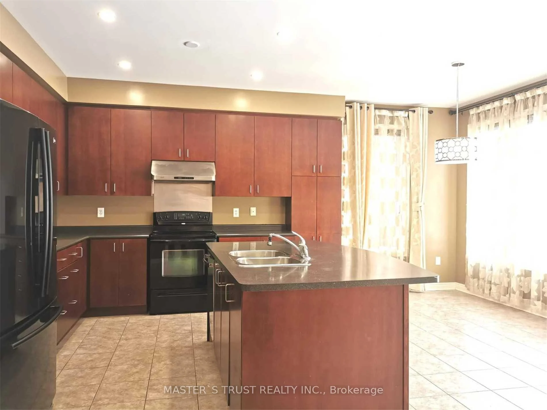 Photo 24 of 213 River Ridge Boulevard, Aurora, Bayview Northeast — HOMEH