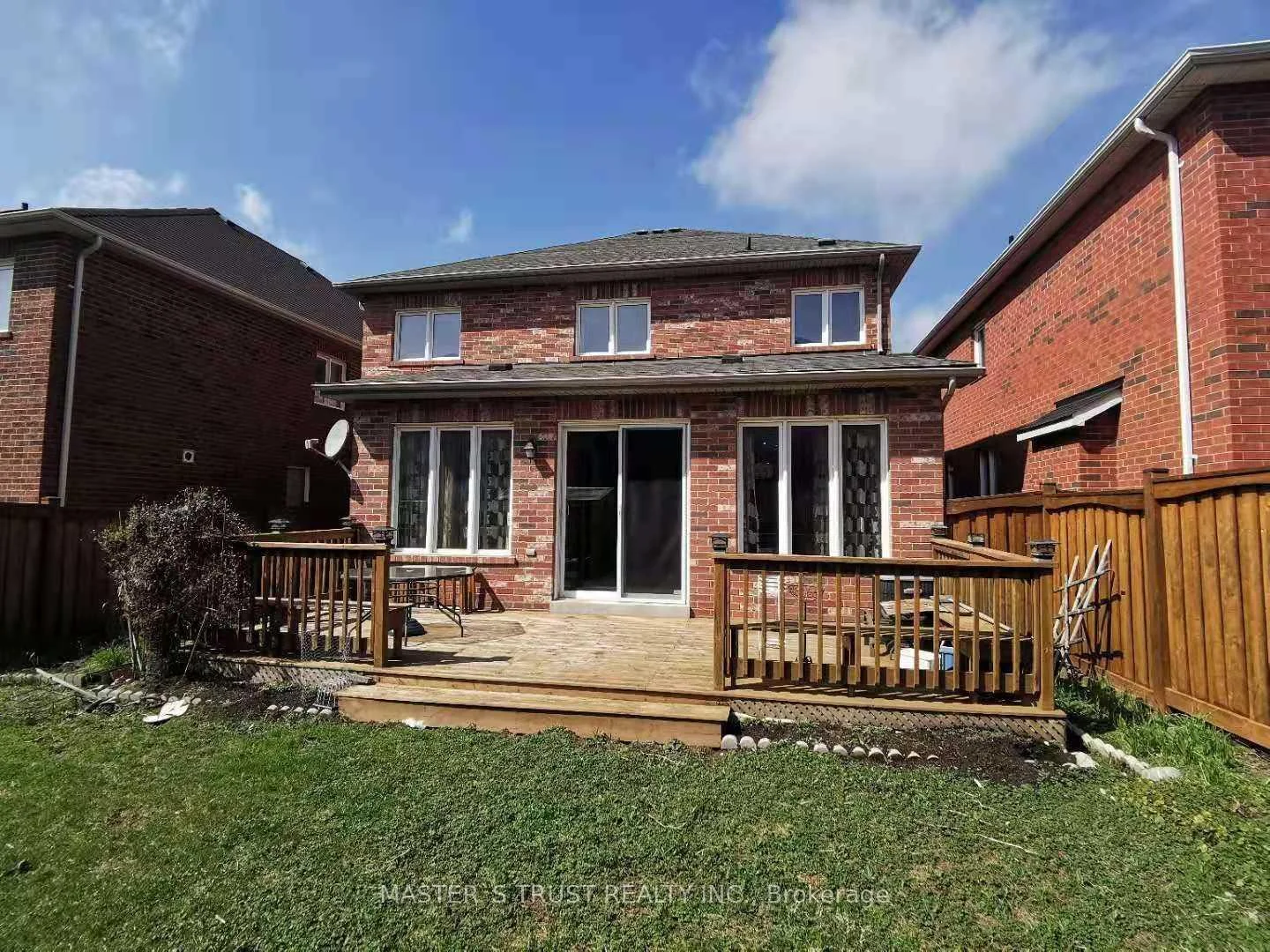 Photo 25 of 213 River Ridge Boulevard, Aurora, Bayview Northeast — HOMEH
