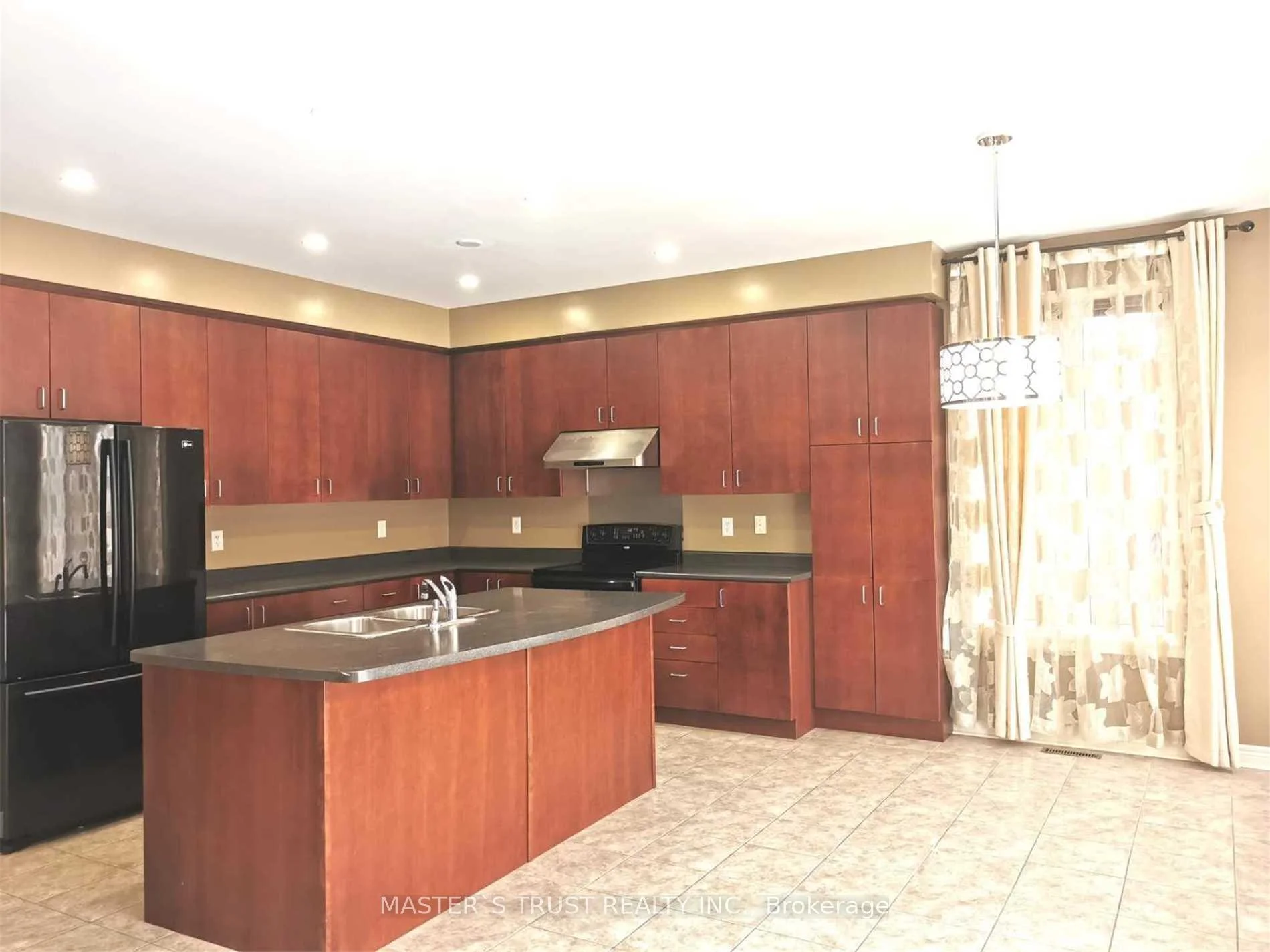 Photo 27 of 213 River Ridge Boulevard, Aurora, Bayview Northeast — HOMEH