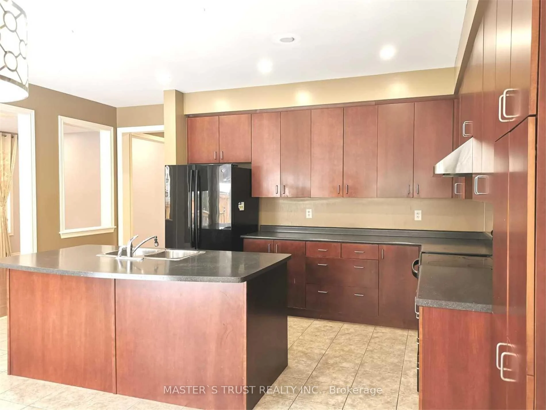 Photo 32 of 213 River Ridge Boulevard, Aurora, Bayview Northeast — HOMEH