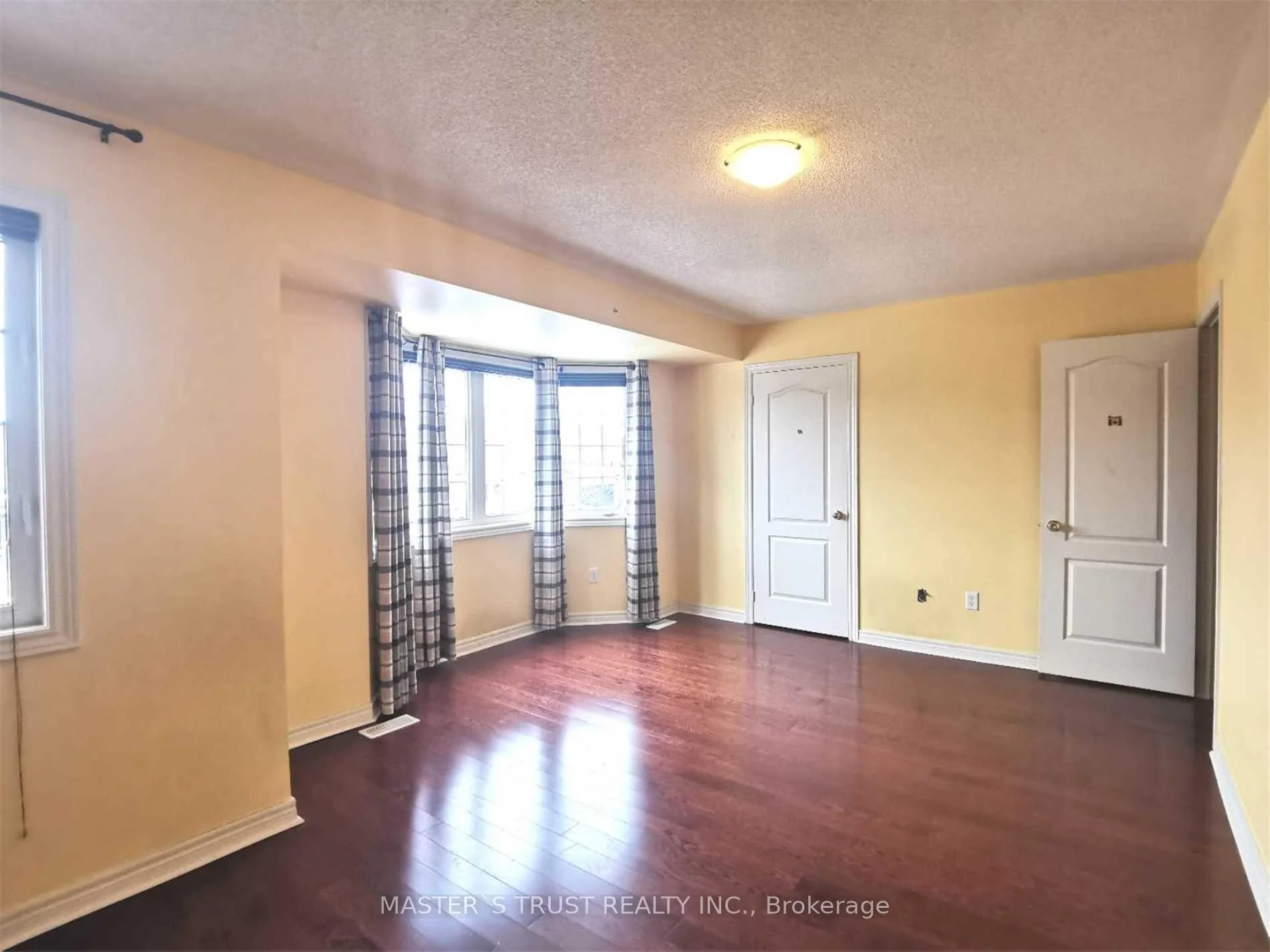 Photo 40 of 213 River Ridge Boulevard, Aurora, Bayview Northeast — HOMEH