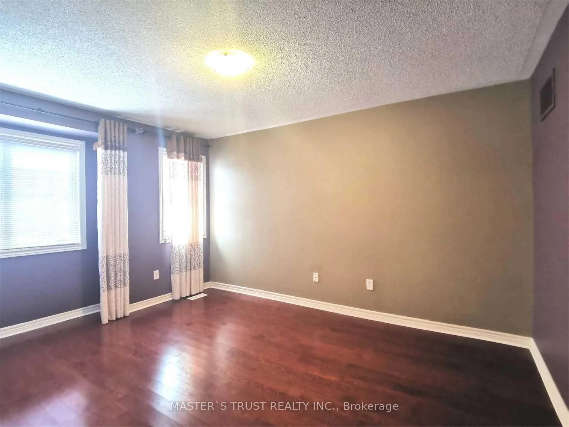 Photo 46 of 213 River Ridge Boulevard, Aurora, Bayview Northeast — HOMEH