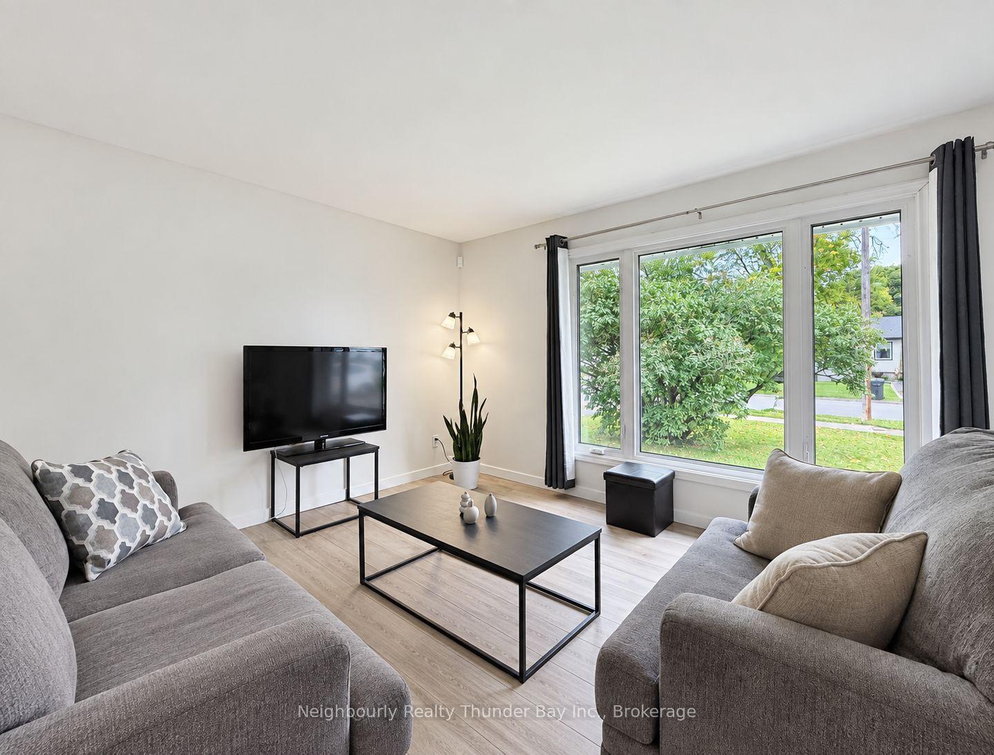 Photo 5 of 172 Ray Boulevard, Thunder Bay, Mariday Heights — HOMEH
