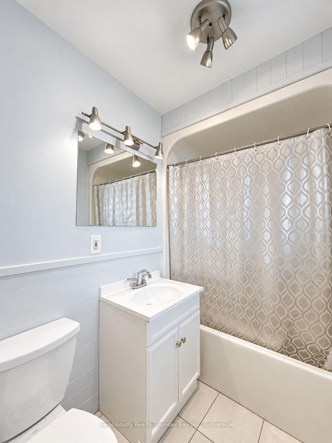 Photo 17 of 172 Ray Boulevard, Thunder Bay, Mariday Heights — HOMEH