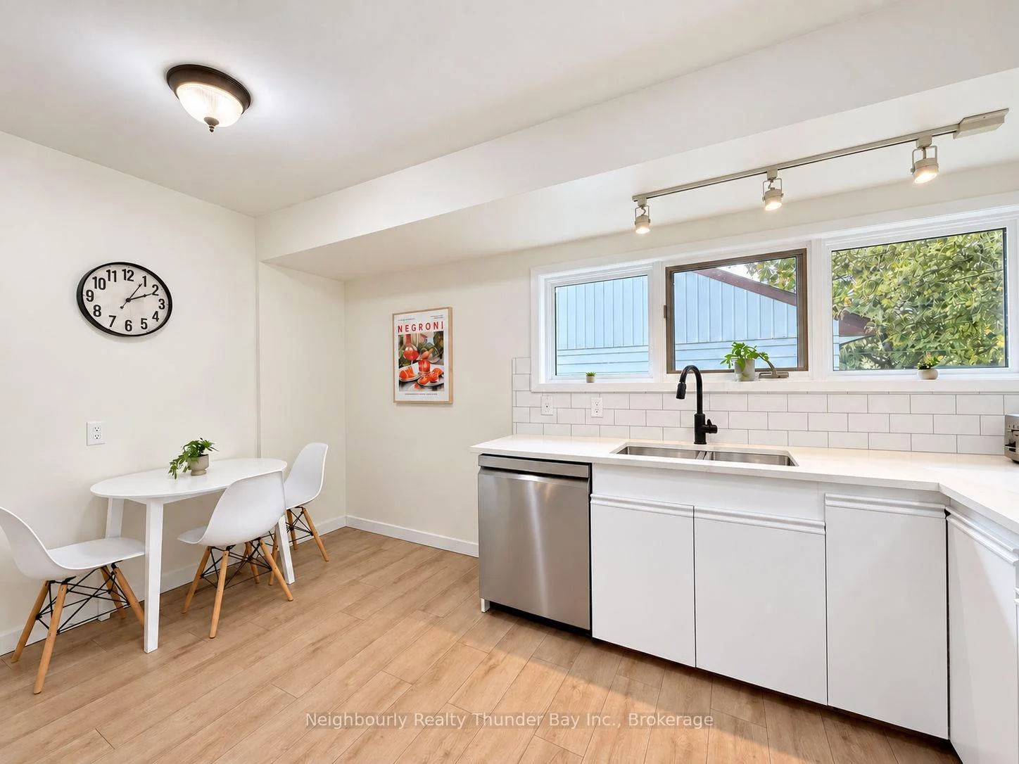 Photo 12 of 172 Ray Boulevard, Thunder Bay, Mariday Heights — HOMEH