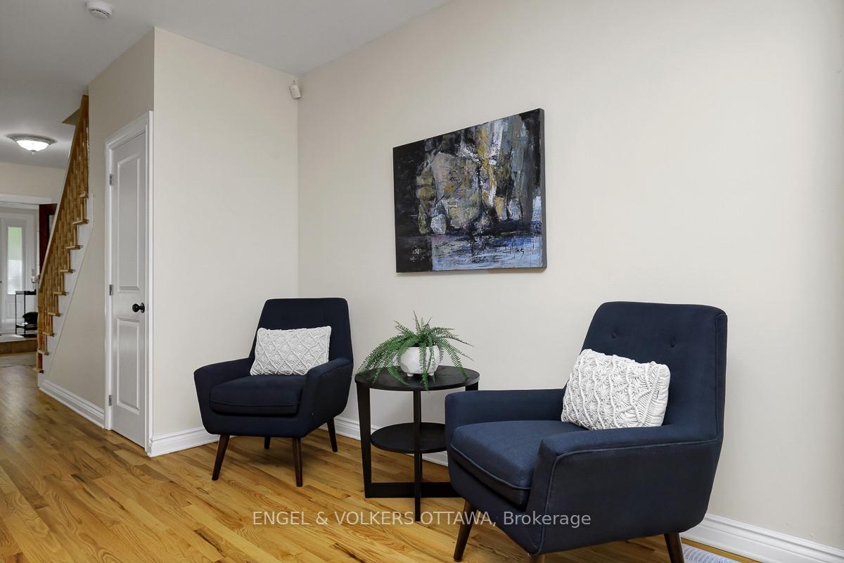 Photo 12 of 50 Charles Street, Ottawa, New Edinburgh — HOMEH