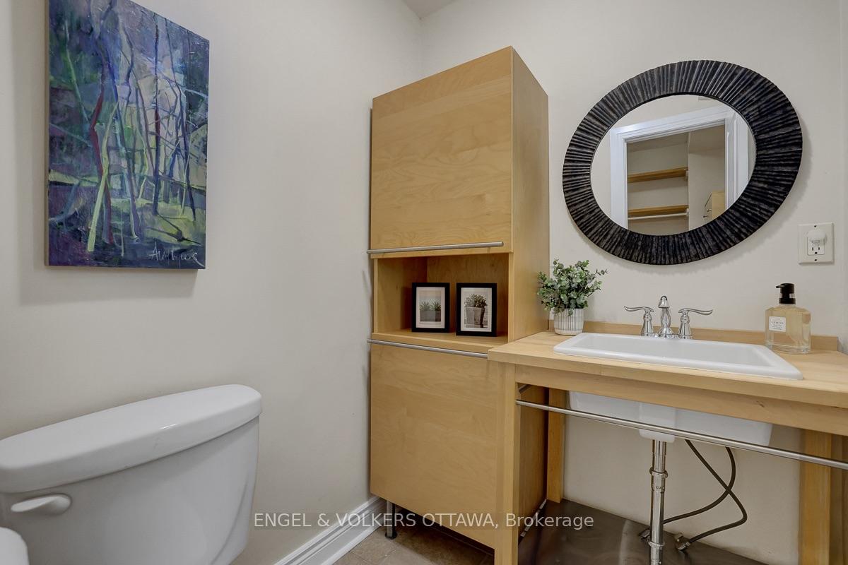 Photo 16 of 50 Charles Street, Ottawa, New Edinburgh — HOMEH