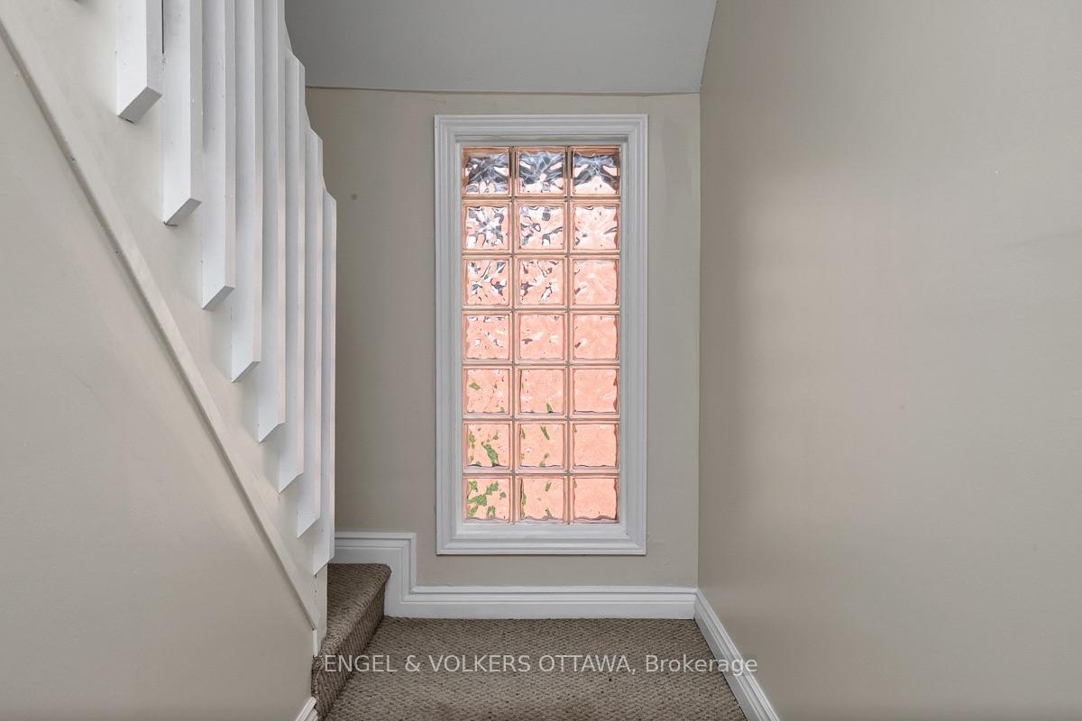 Photo 29 of 50 Charles Street, Ottawa, New Edinburgh — HOMEH