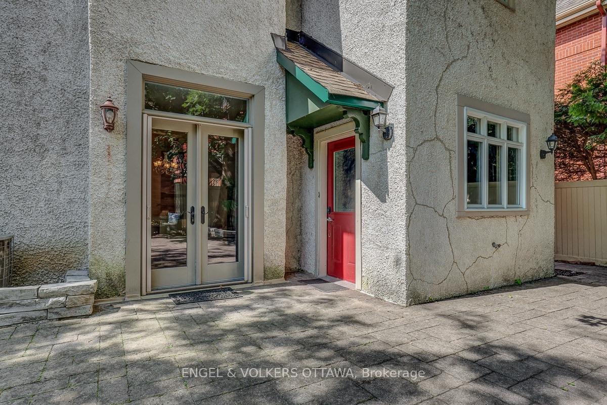 Photo 33 of 50 Charles Street, Ottawa, New Edinburgh — HOMEH