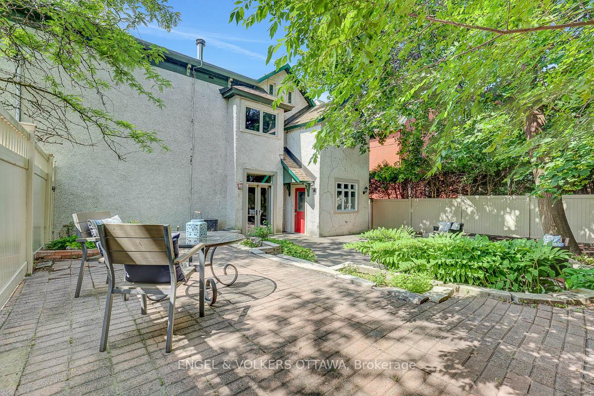 Photo 37 of 50 Charles Street, Ottawa, New Edinburgh — HOMEH