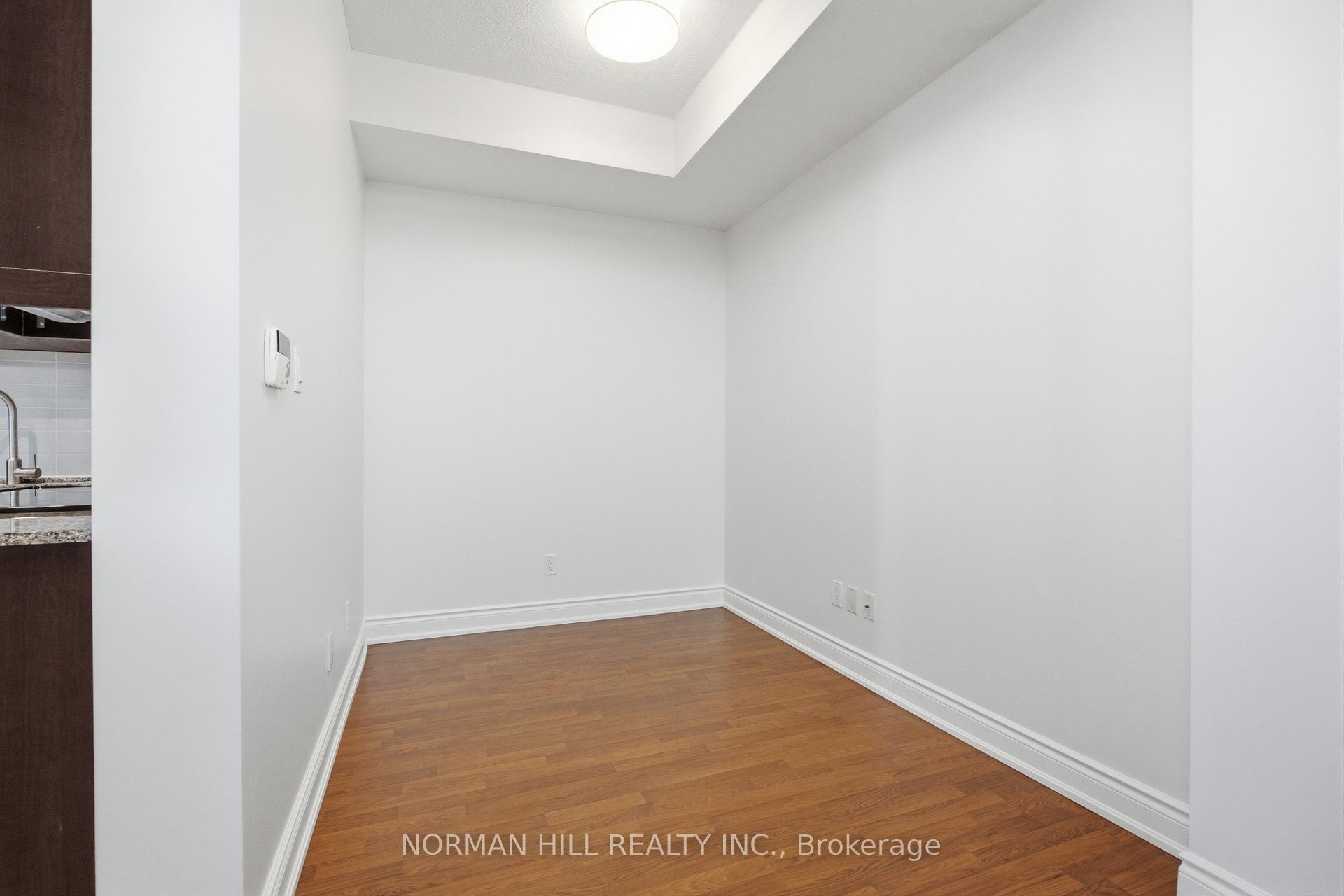 Photo 4 of Unit 211, 60 South Town Centre Boulevard, Markham, Unionville — HOMEH