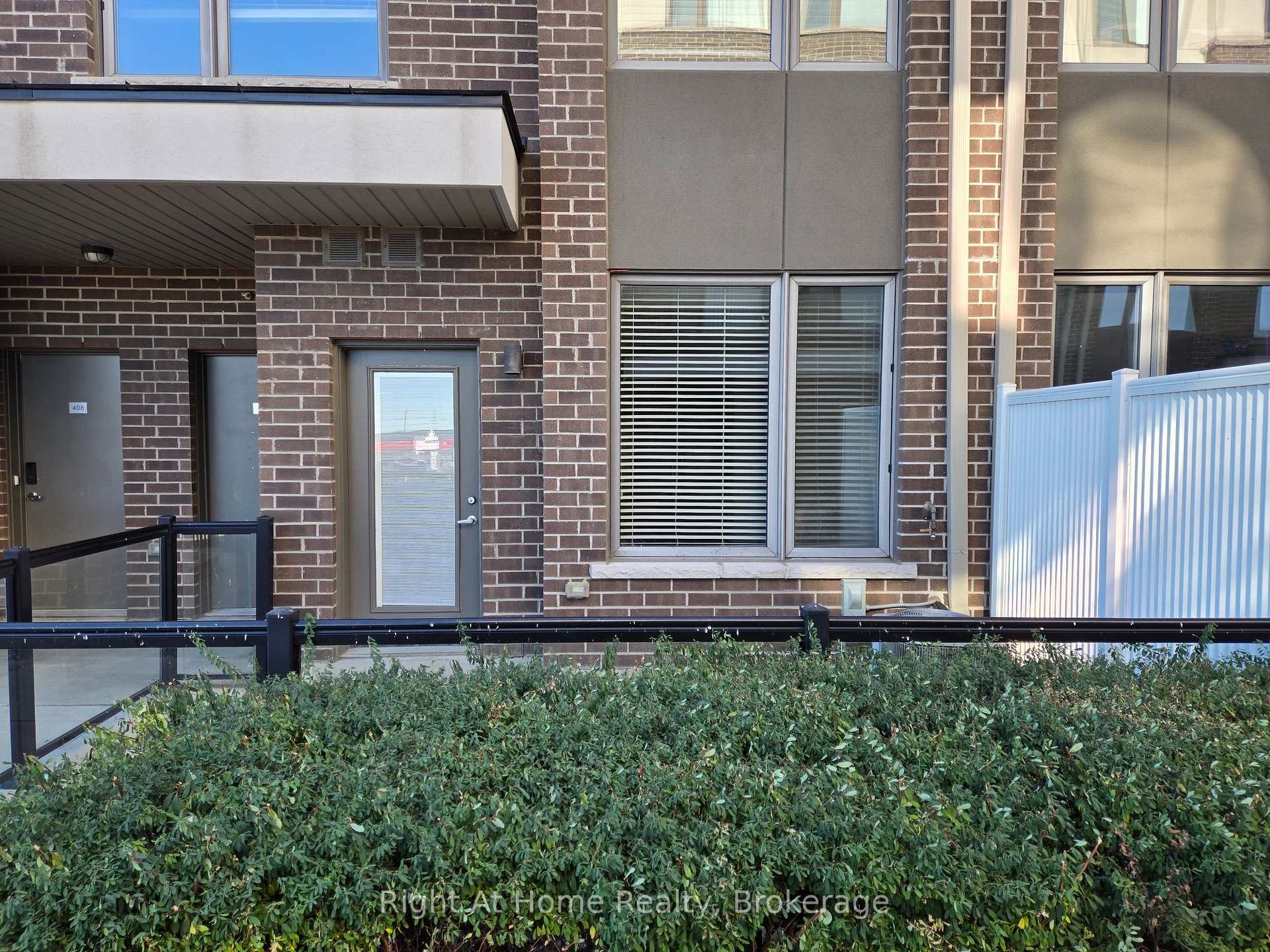 Photo 8 of Unit 405, 1460 Whites Road, Pickering, Woodlands — HOMEH