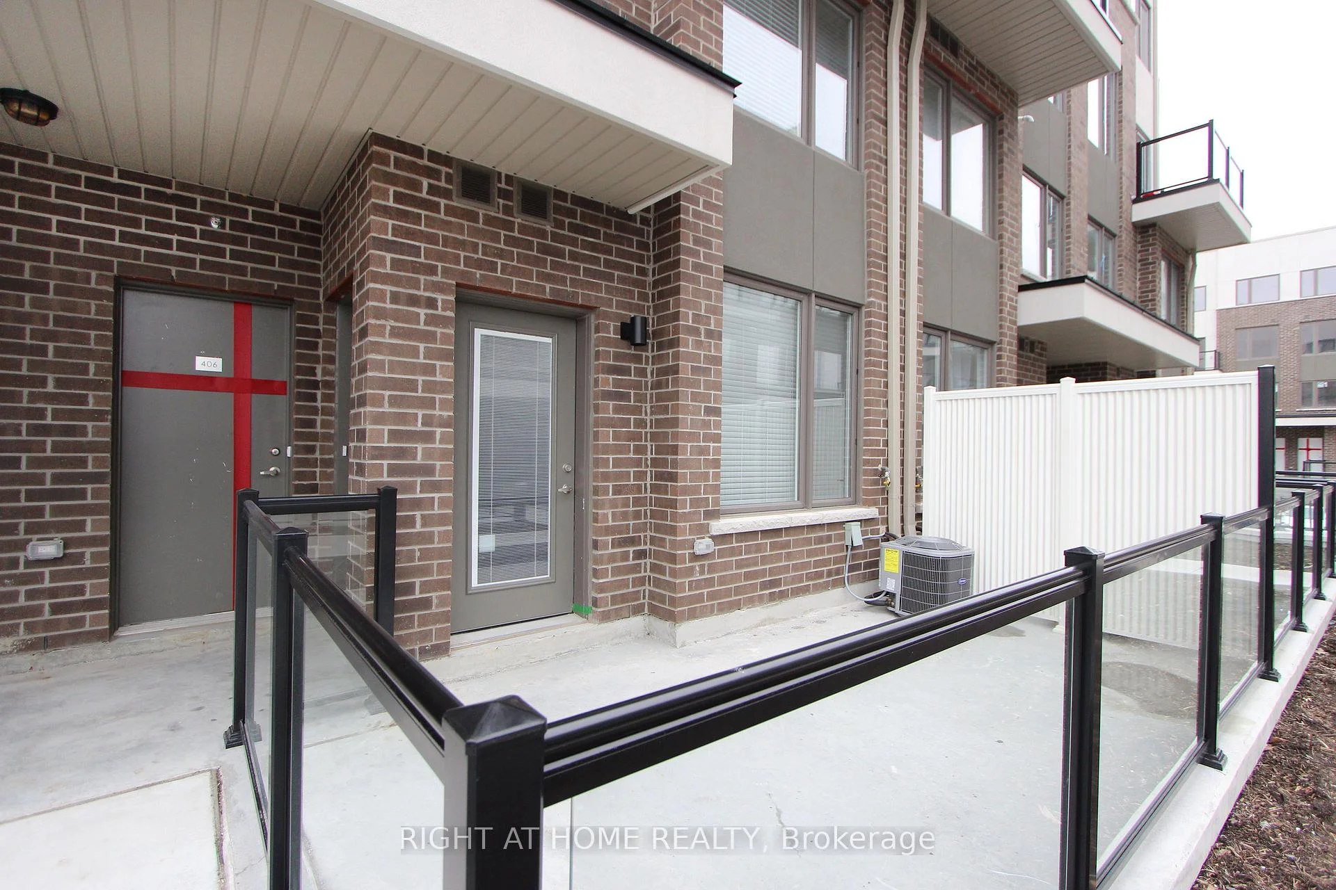 Photo 5 of Unit 405, 1460 Whites Road, Pickering, Woodlands — HOMEH