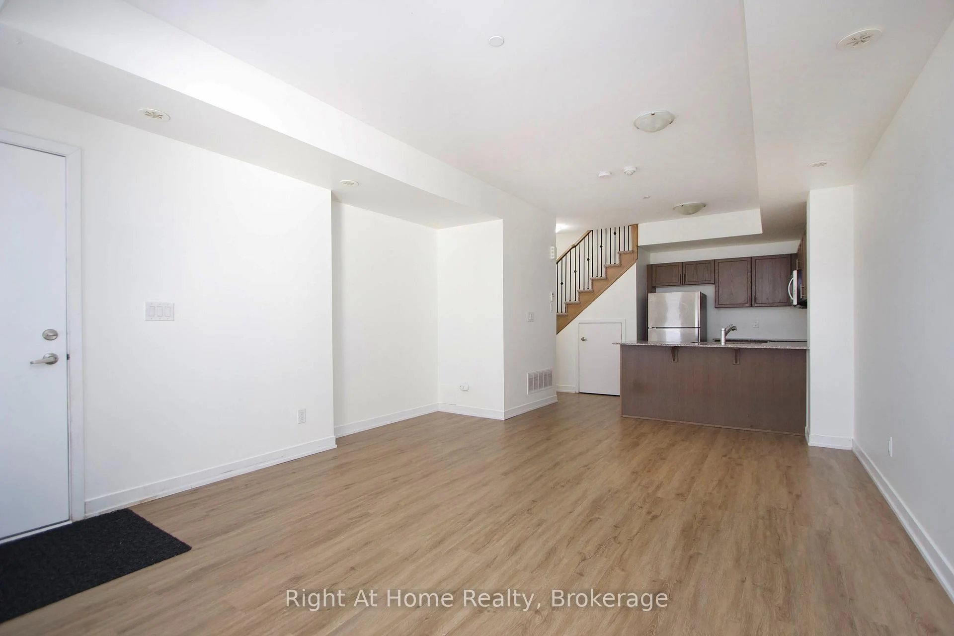 Photo 9 of Unit 405, 1460 Whites Road, Pickering, Woodlands — HOMEH