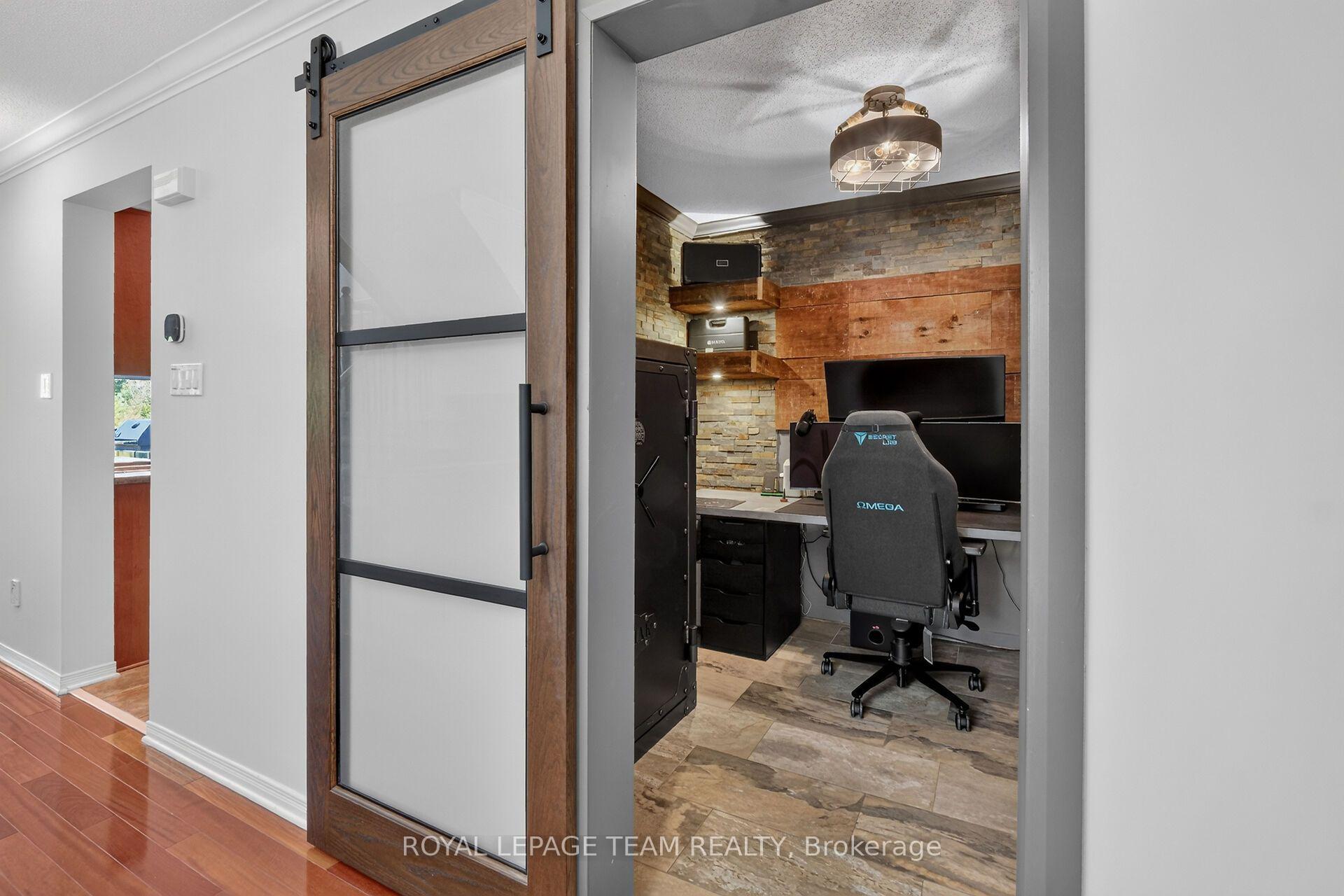 Photo 11 of 2136 Bergamot Circle, Ottawa, Springridge/East Village — HOMEH