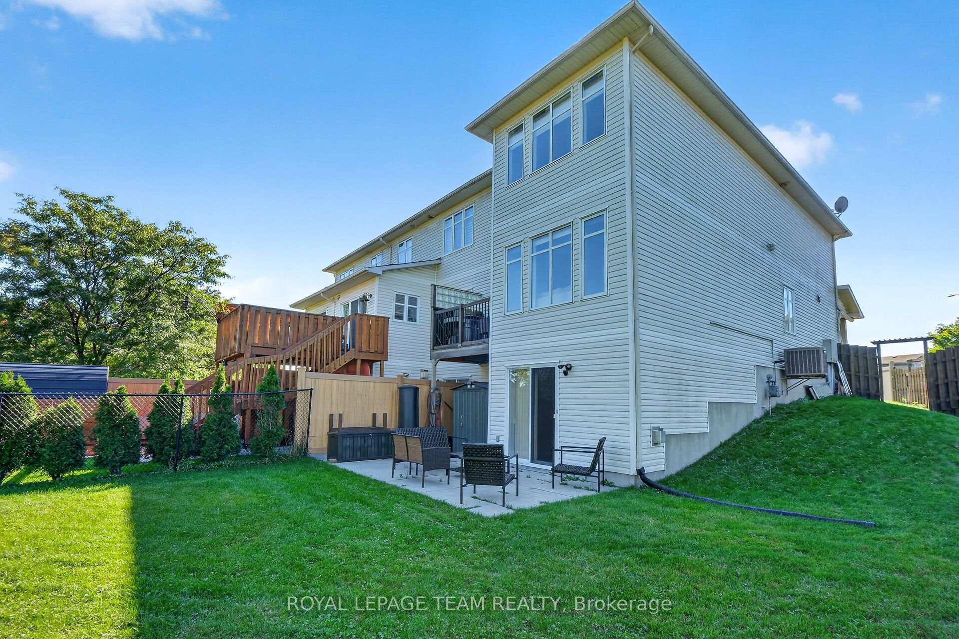 Photo 41 of 2136 Bergamot Circle, Ottawa, Springridge/East Village — HOMEH