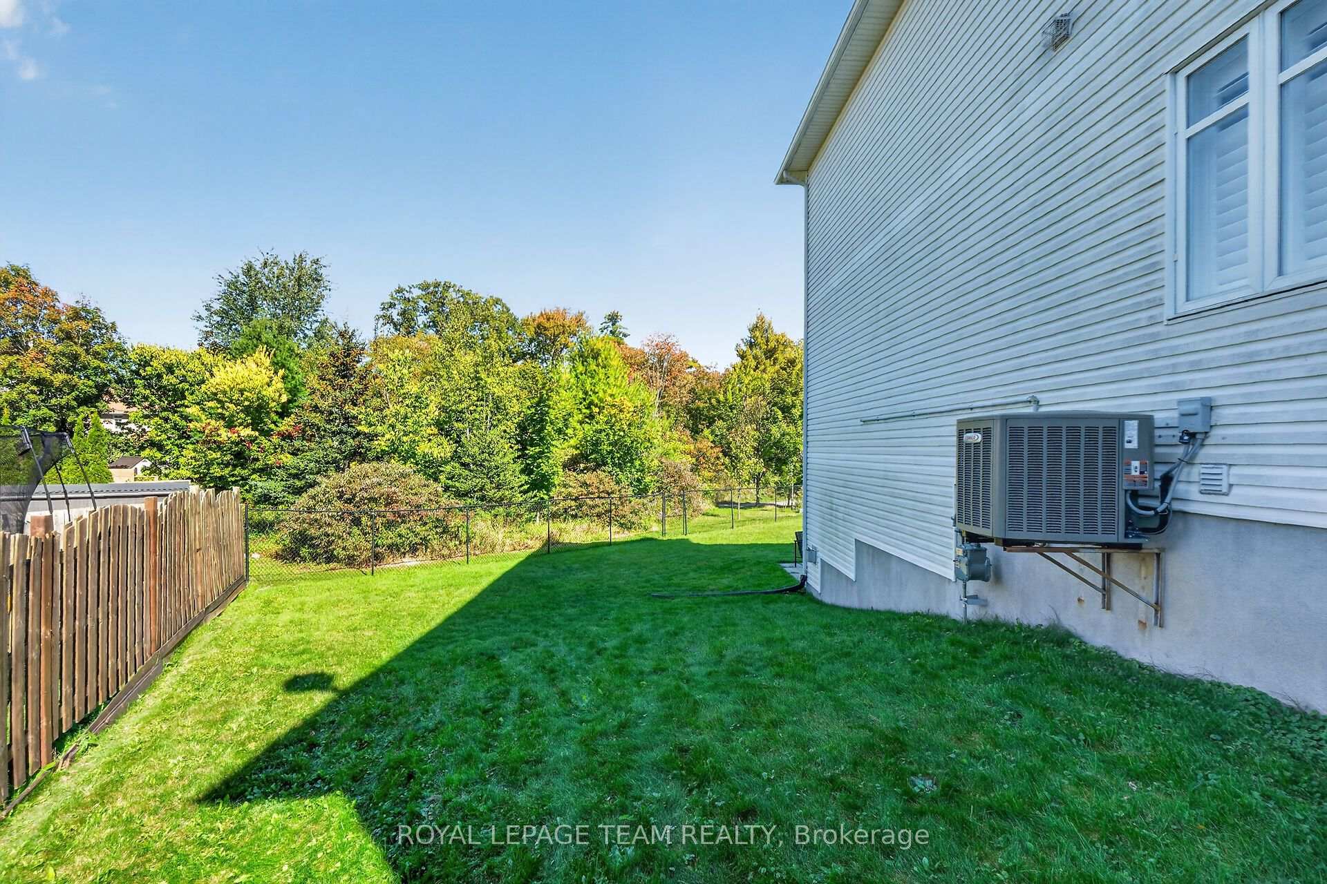 Photo 47 of 2136 Bergamot Circle, Ottawa, Springridge/East Village — HOMEH