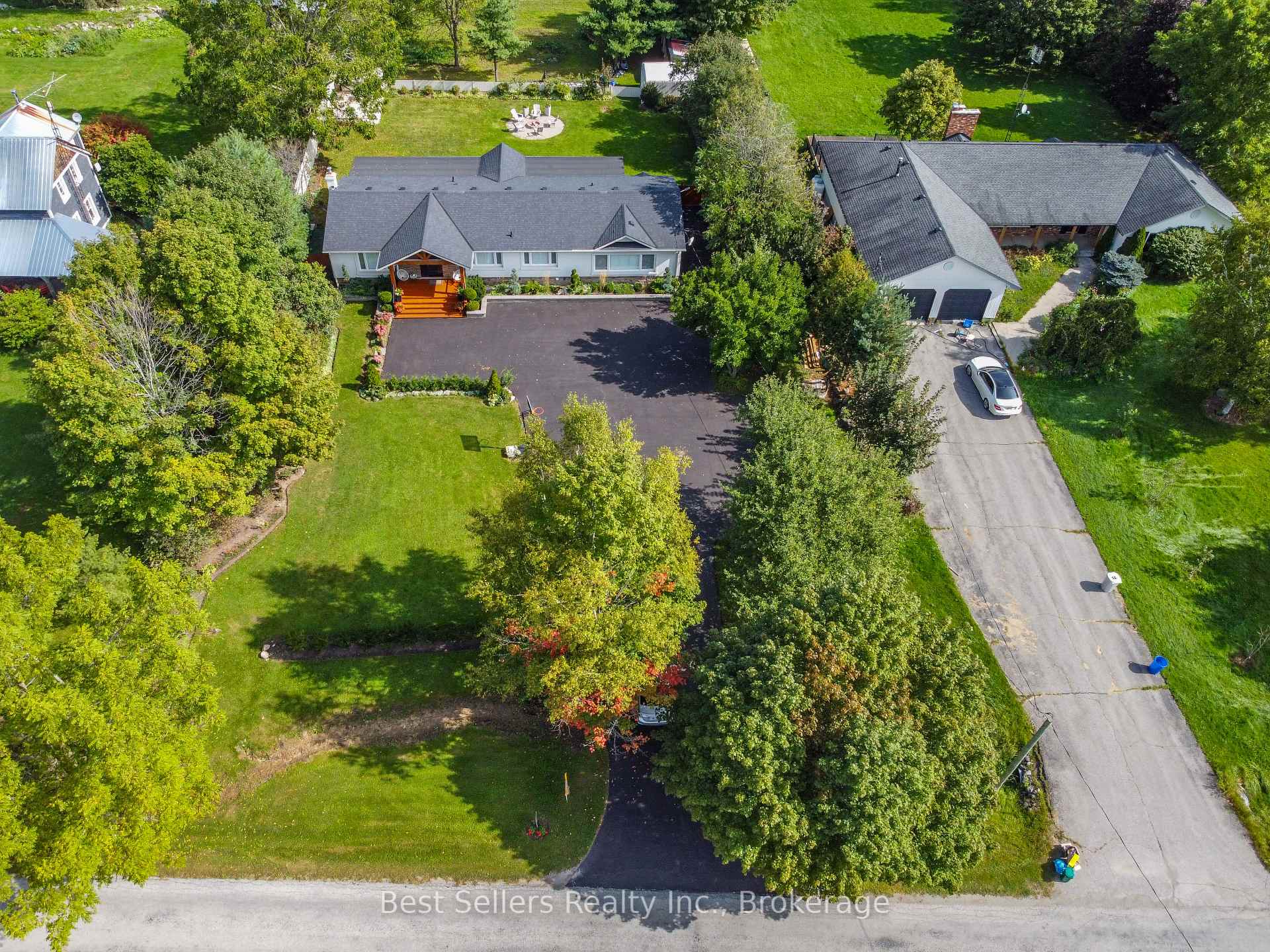 Photo 8 of 7407 Milburough Line E, Milton, Rural Milton West — HOMEH