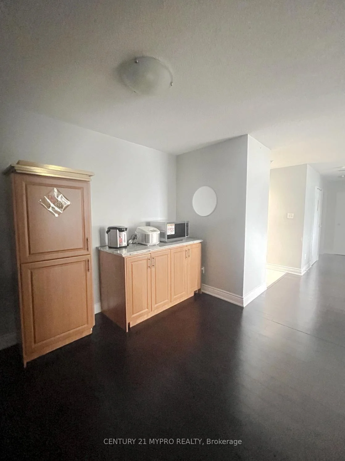 Photo 5 of Unit 1907, 550 Webb Drive, Mississauga, City Centre — HOMEH
