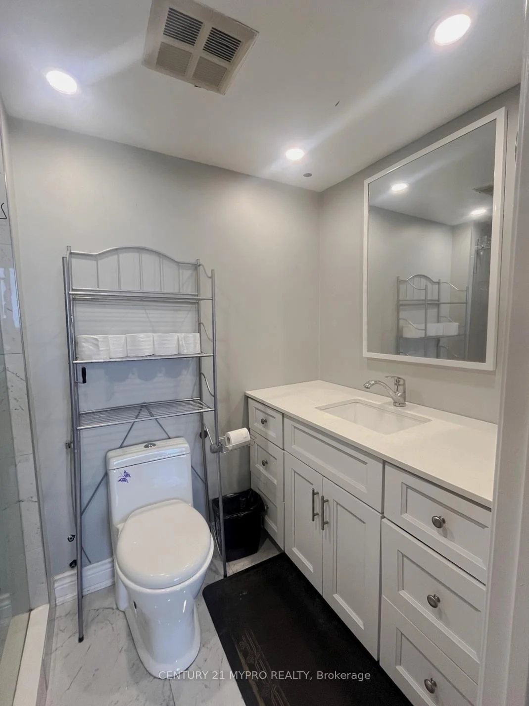 Photo 6 of Unit 1907, 550 Webb Drive, Mississauga, City Centre — HOMEH