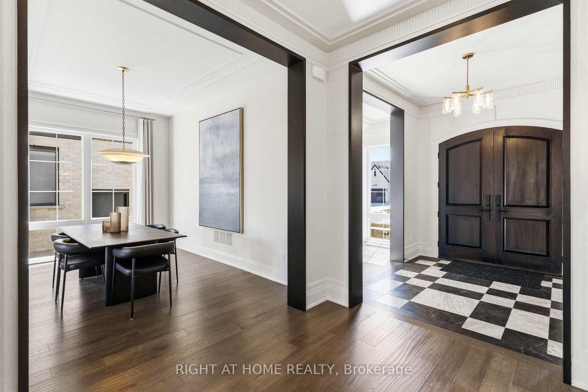 Photo 10 of 326 Manhattan Drive, London, South K — HOMEH